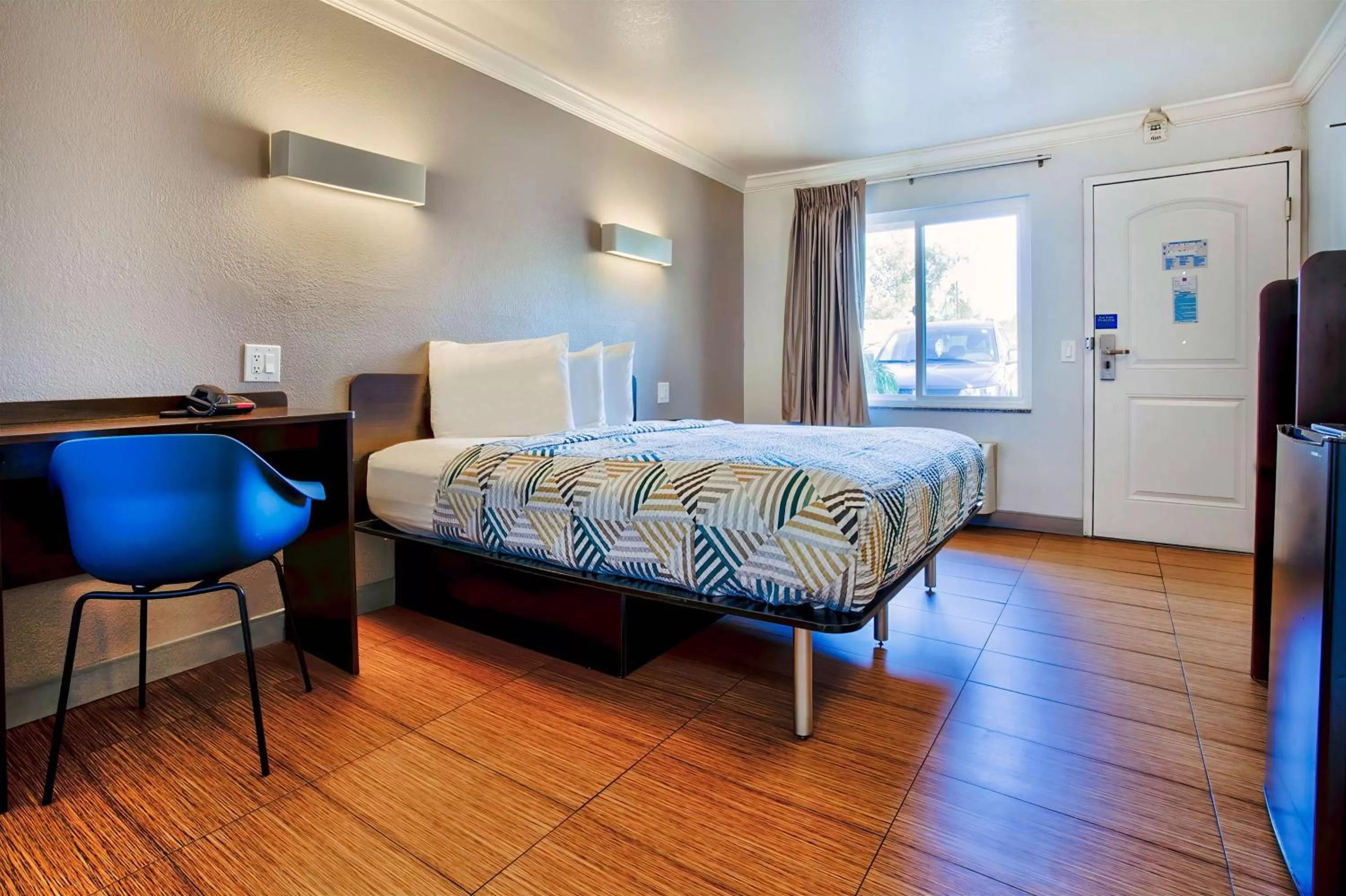 King Room with Roll-in Shower - Disability Access - Non-Smoking in Motel 6-Menifee, CA