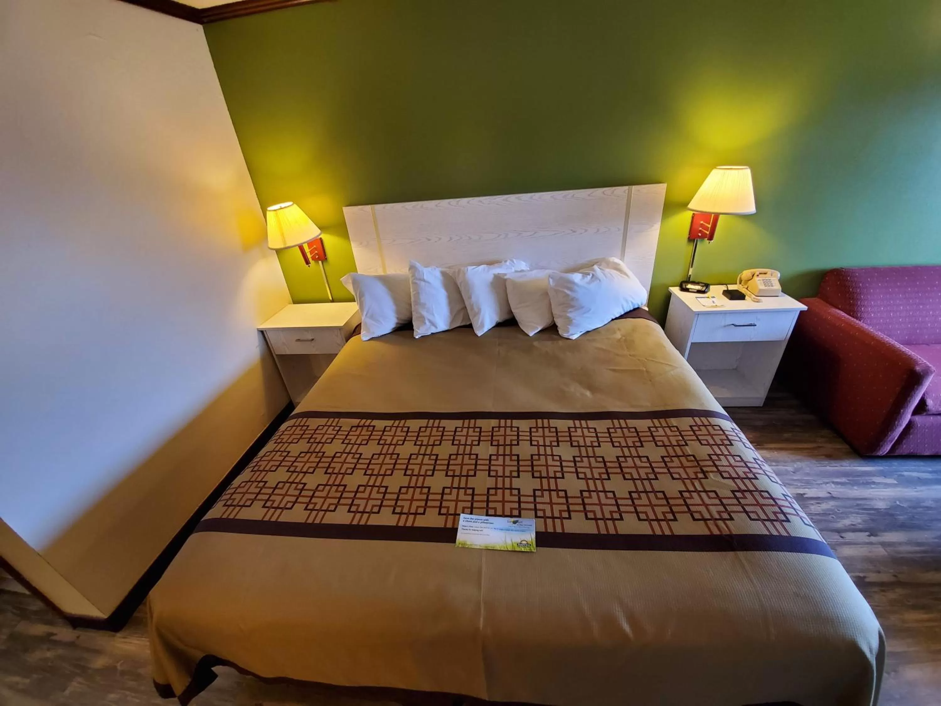 Business King Room - Non-Smoking in Days Inn by Wyndham Monett