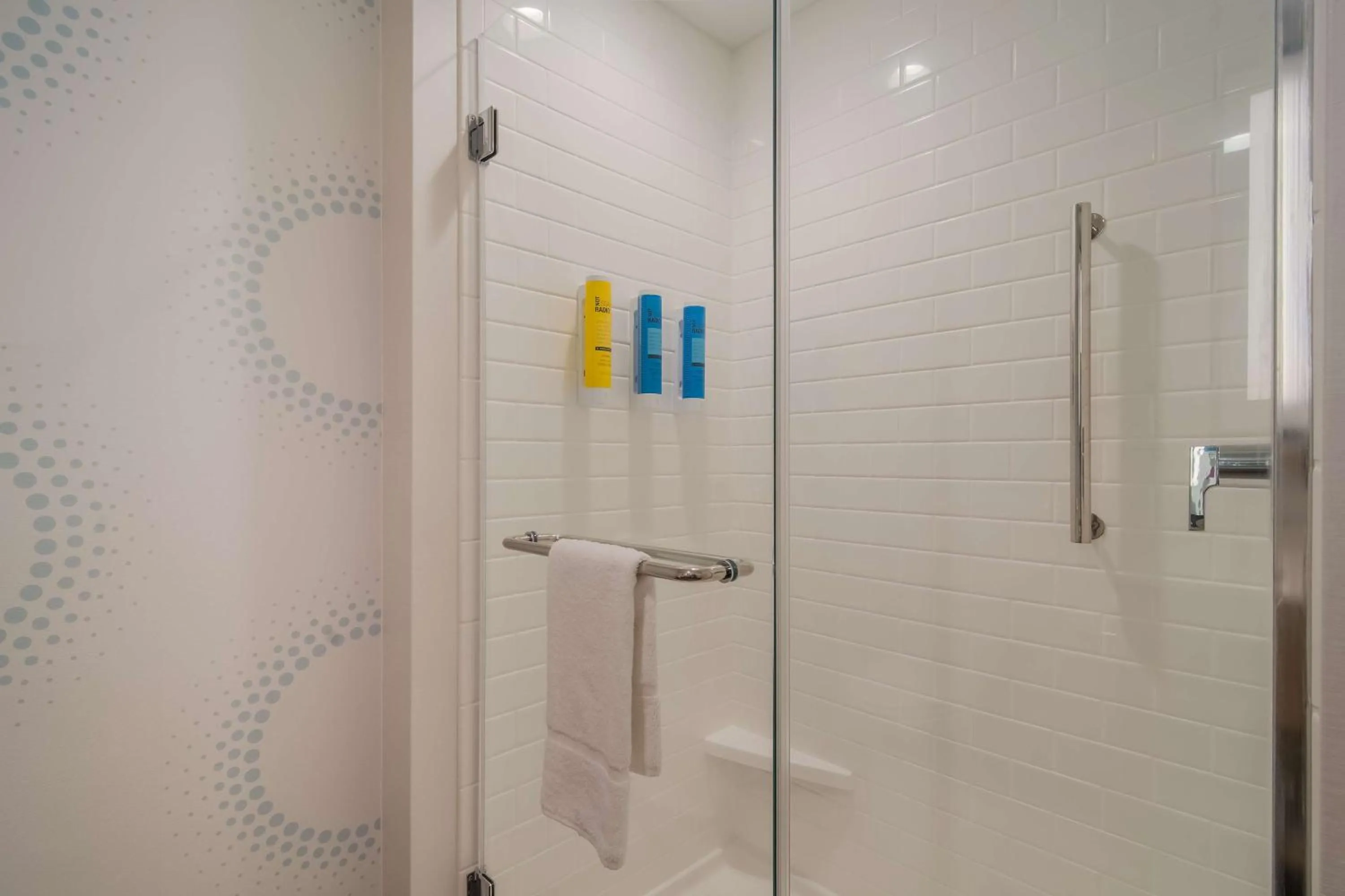 Double Room with Two Double Beds - Non-Smoking in Tru By Hilton Wilson