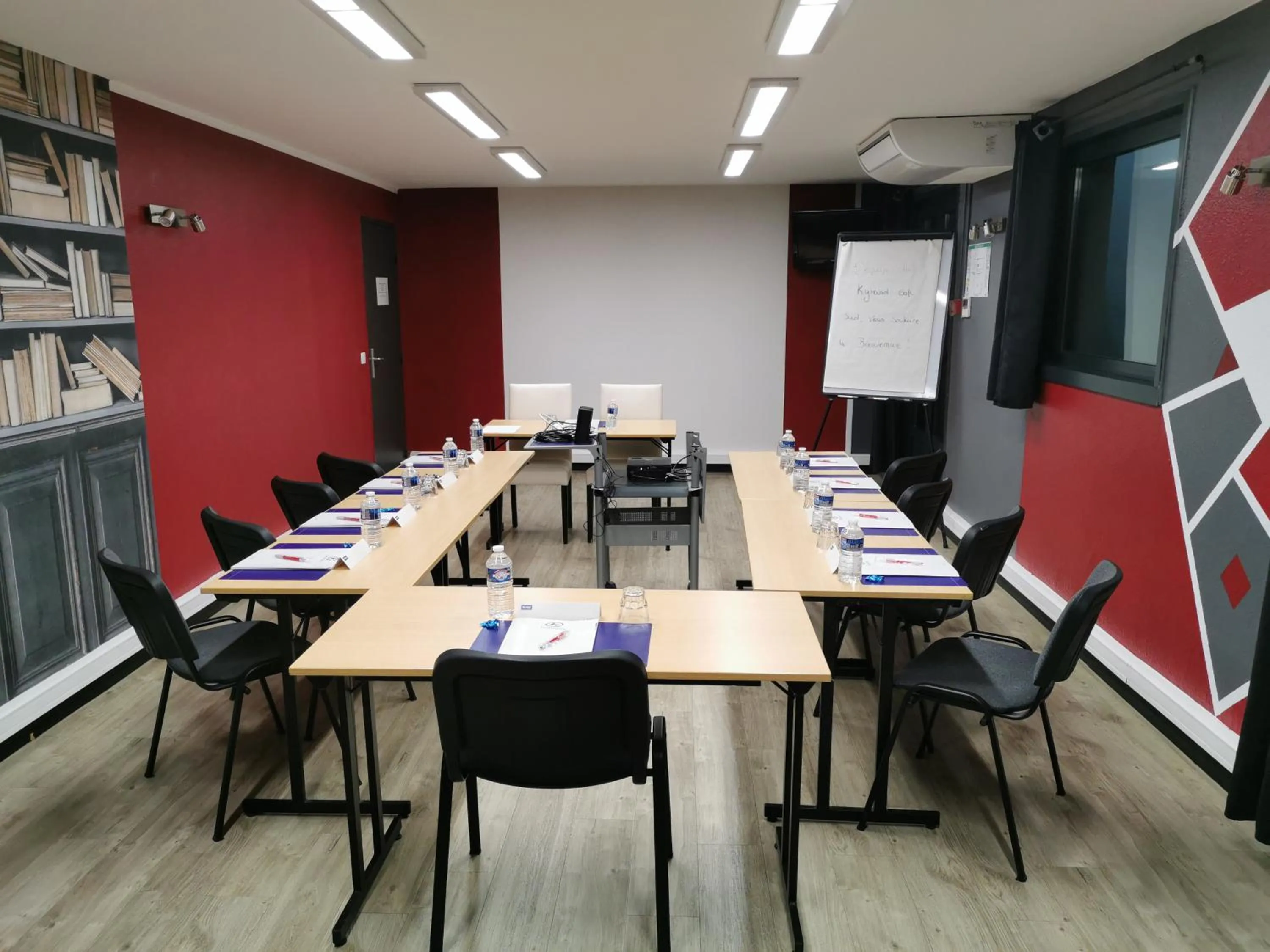 Meeting/conference room in Hôtel Kyriad Cap Sud