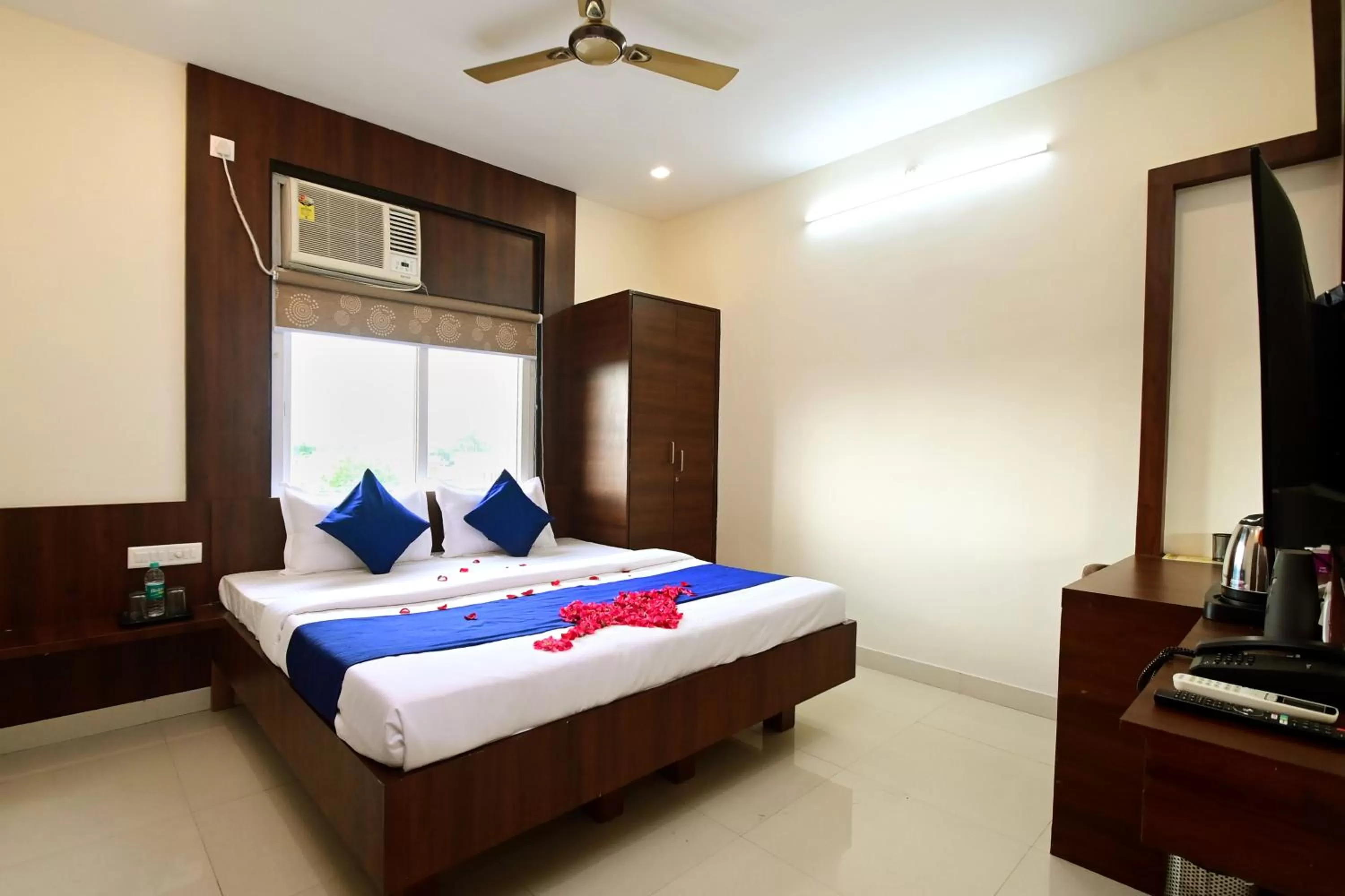 Standard Double Room - single occupancy in Hotel Hallmark By THC Group