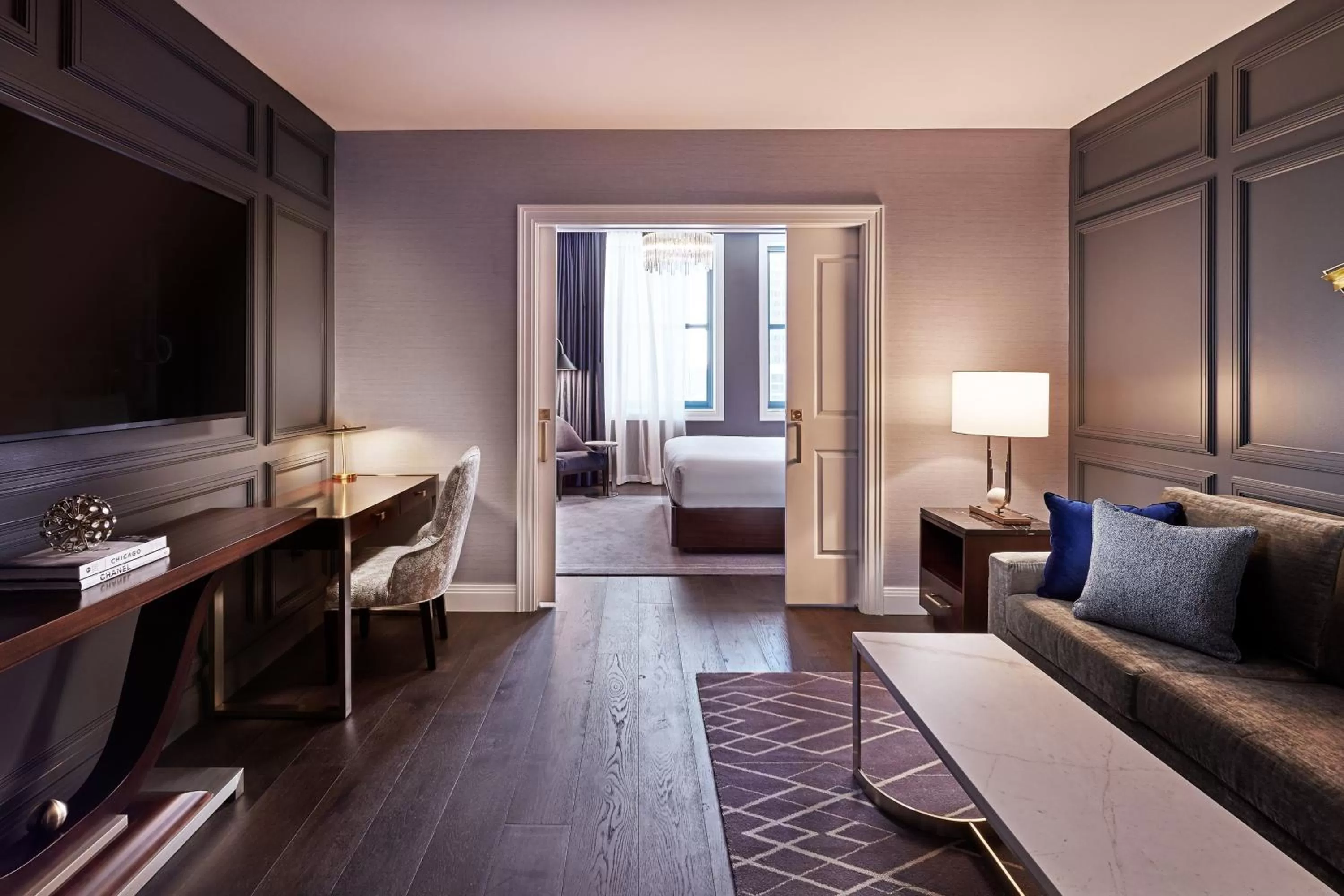 Executive Suite with City View in The LaSalle Chicago, Autograph Collection