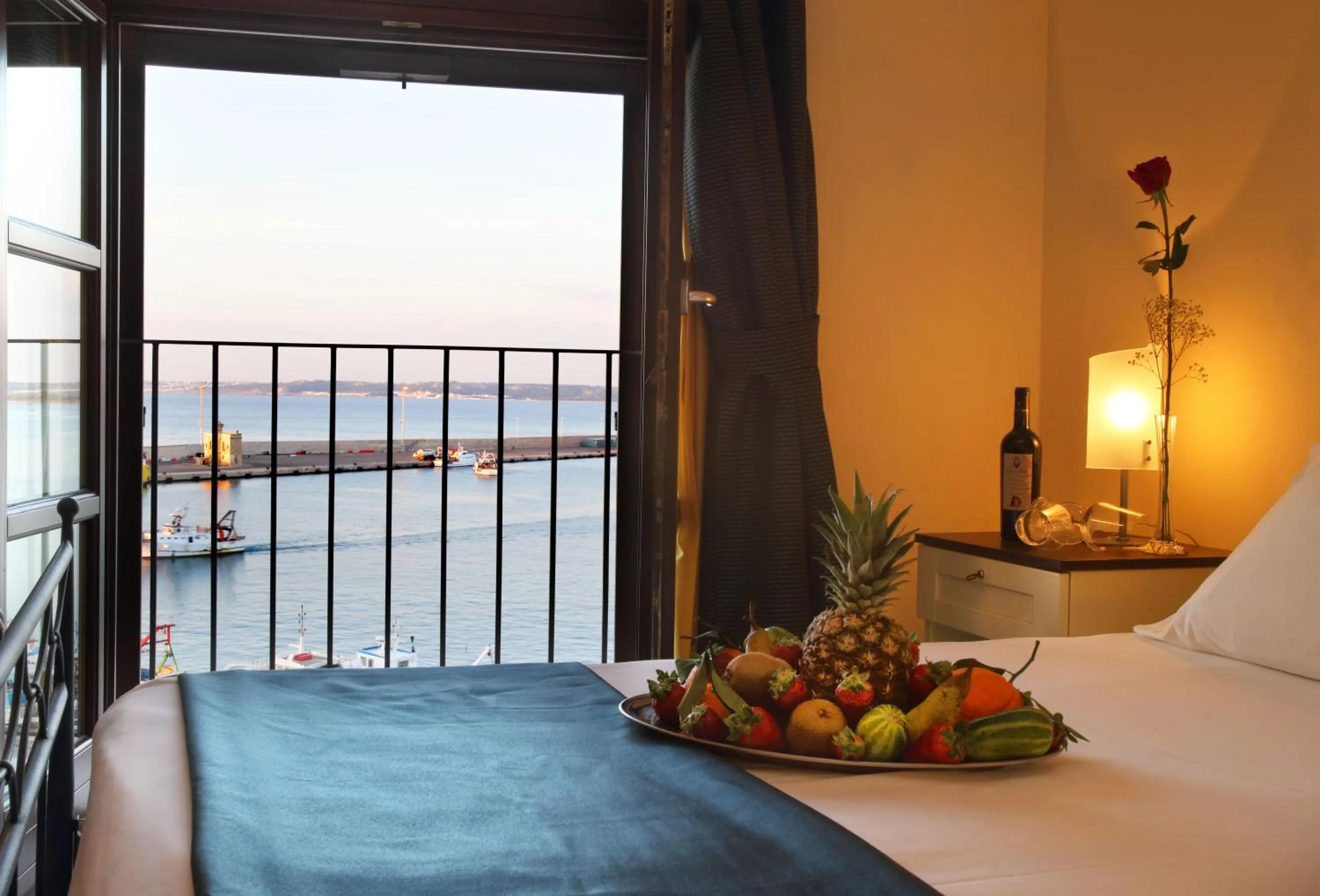 Double Room with Sea View in Al Pescatore Hotel & Restaurant
