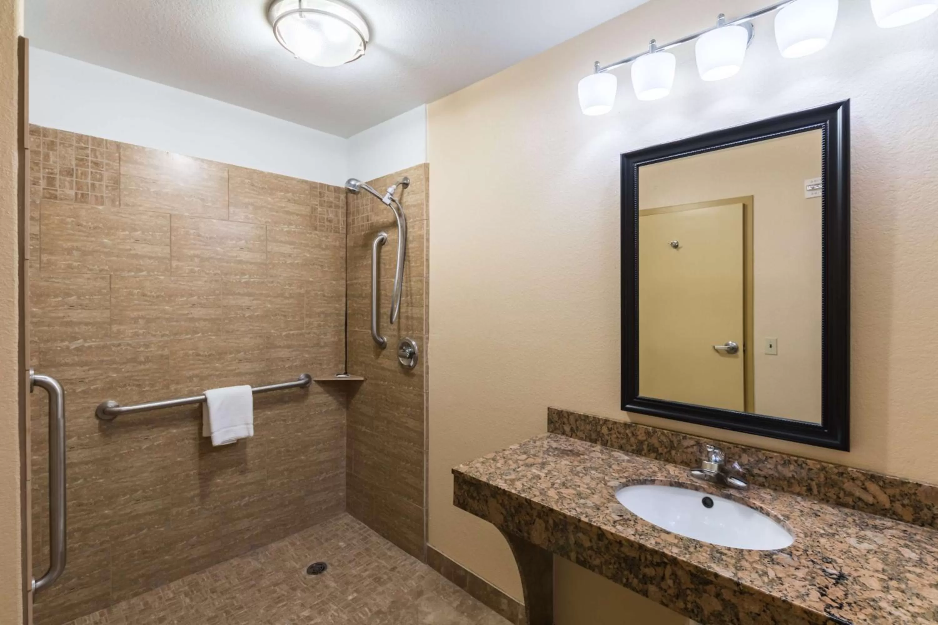 King Room - single occupancy - Disability Access in Motel 6-Joshua, TX