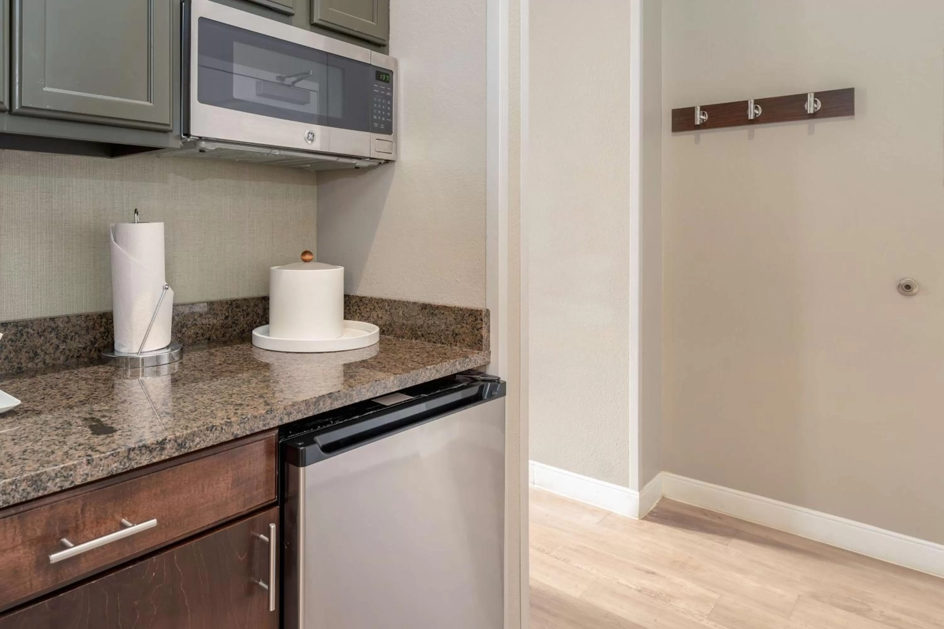 Deluxe Junior King Suite with Wetbar in Hampton Inn and Suites New Orleans Convention Center