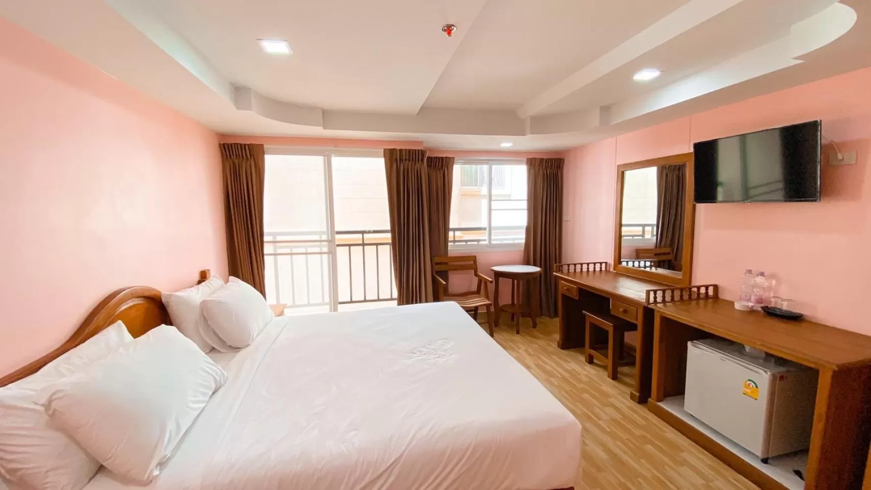 Standard Triple Room in A.A. Pattaya Golden Beach Hotel