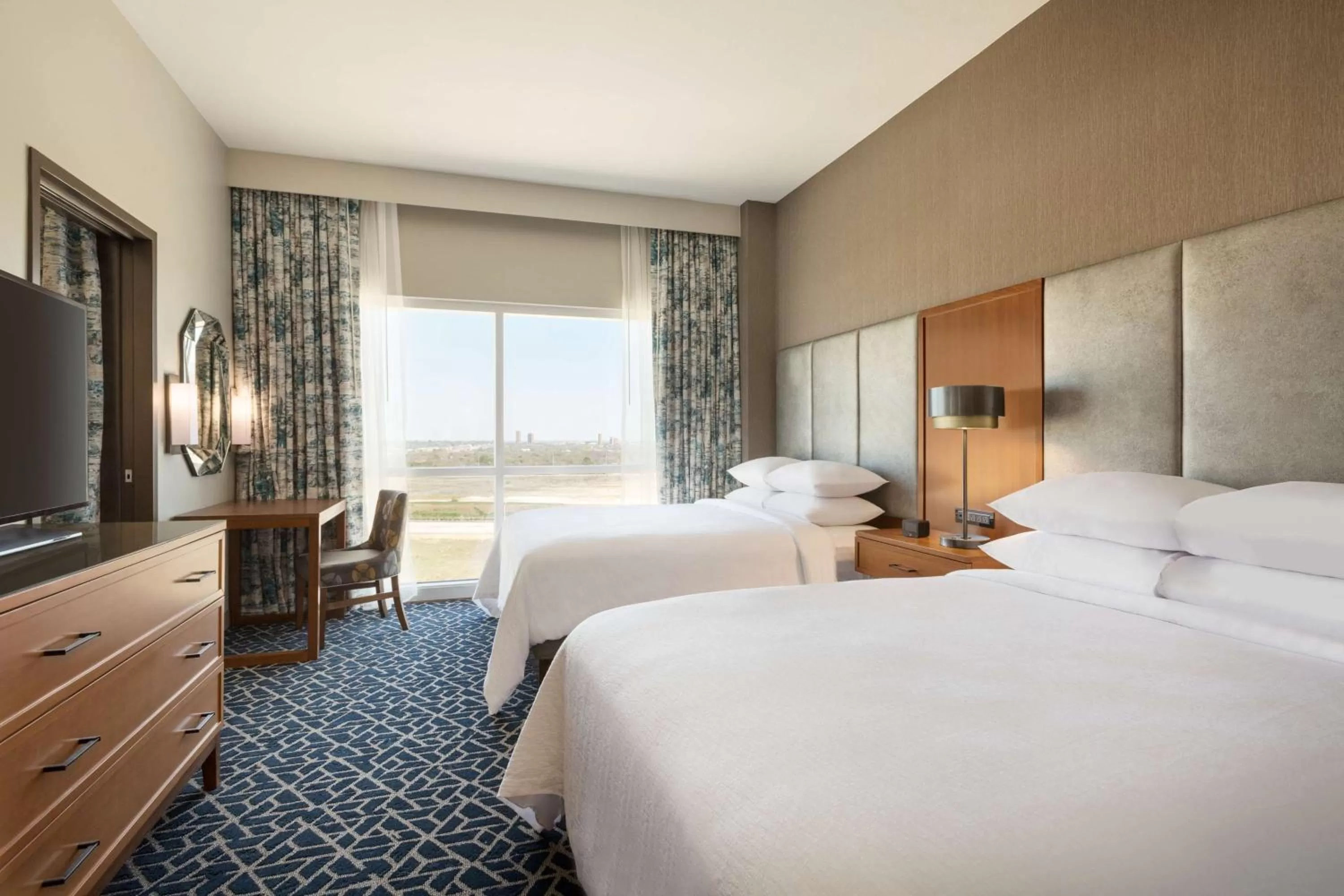 Queen Corner Suite with Two Queen Beds-Mobility Accessible in Embassy Suites By Hilton Denton Convention Center