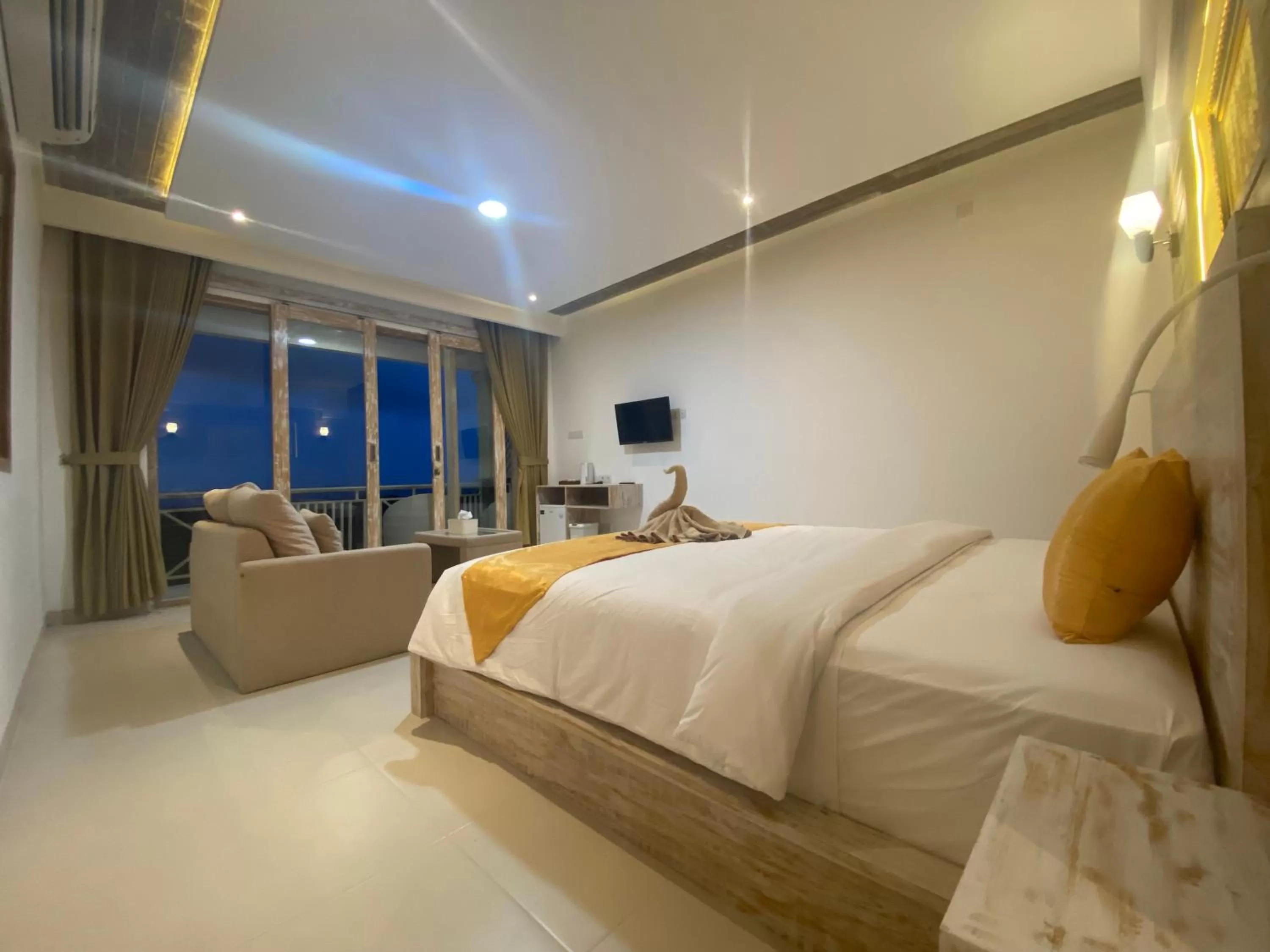 Photo of the whole room, Bed in The Kama