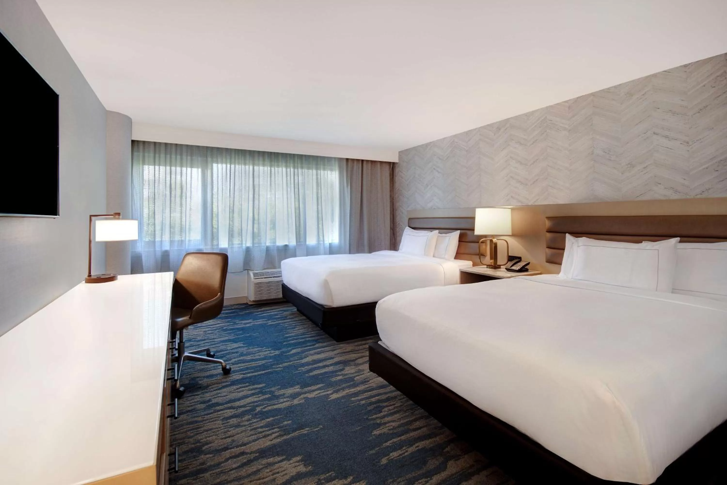 Queen Room with Two Queen Beds and Walk-In Shower in DoubleTree by Hilton LAX - El Segundo