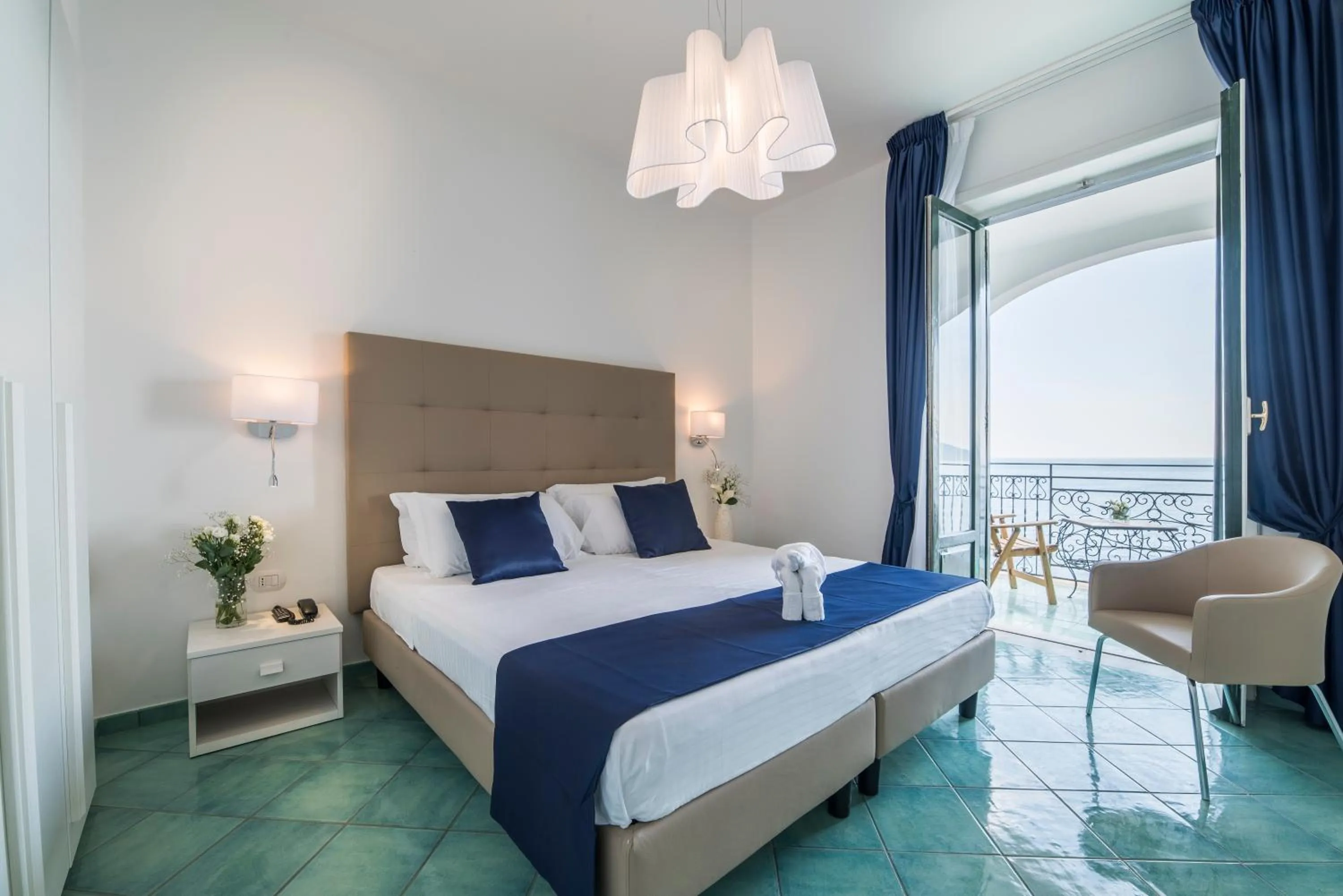 Family Room with Sea View - single occupancy in Hotel Sole Splendid