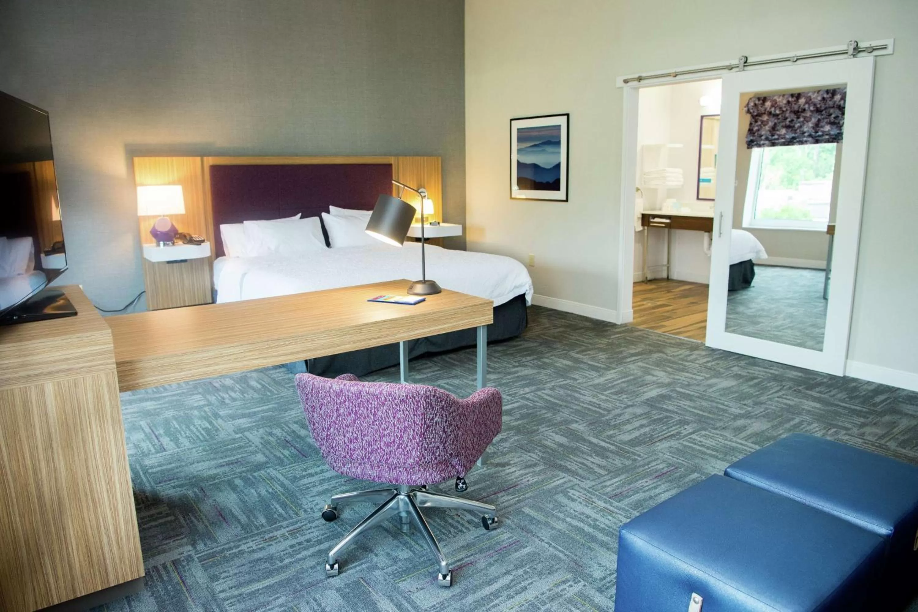 King Studio Suite with Sofa Bed in Hampton Inn & Suites Warrington Horsham