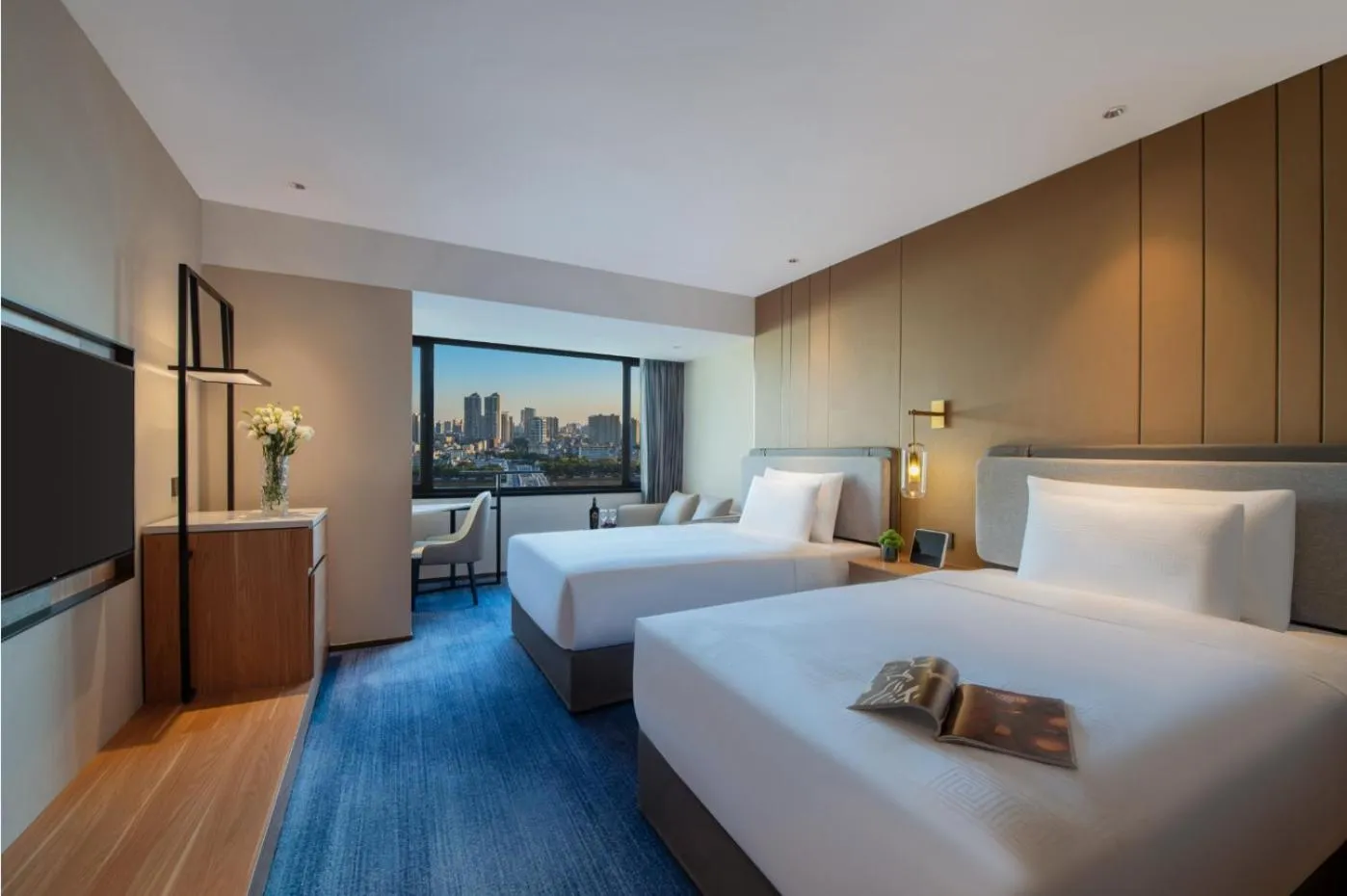 Deluxe Twin Room With River View  in Guangzhou Hotel