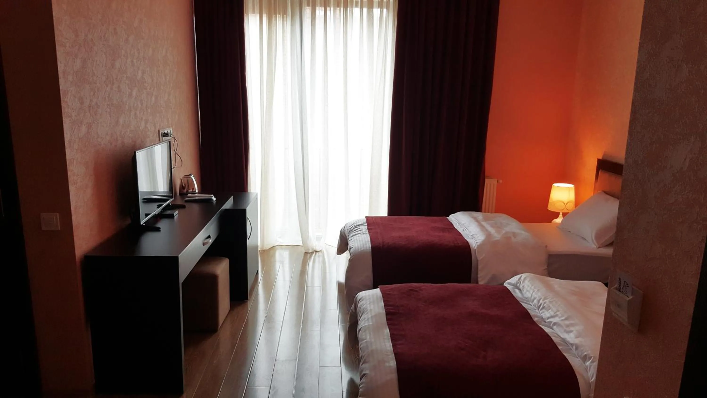 Suite with City View in Cherry Garden