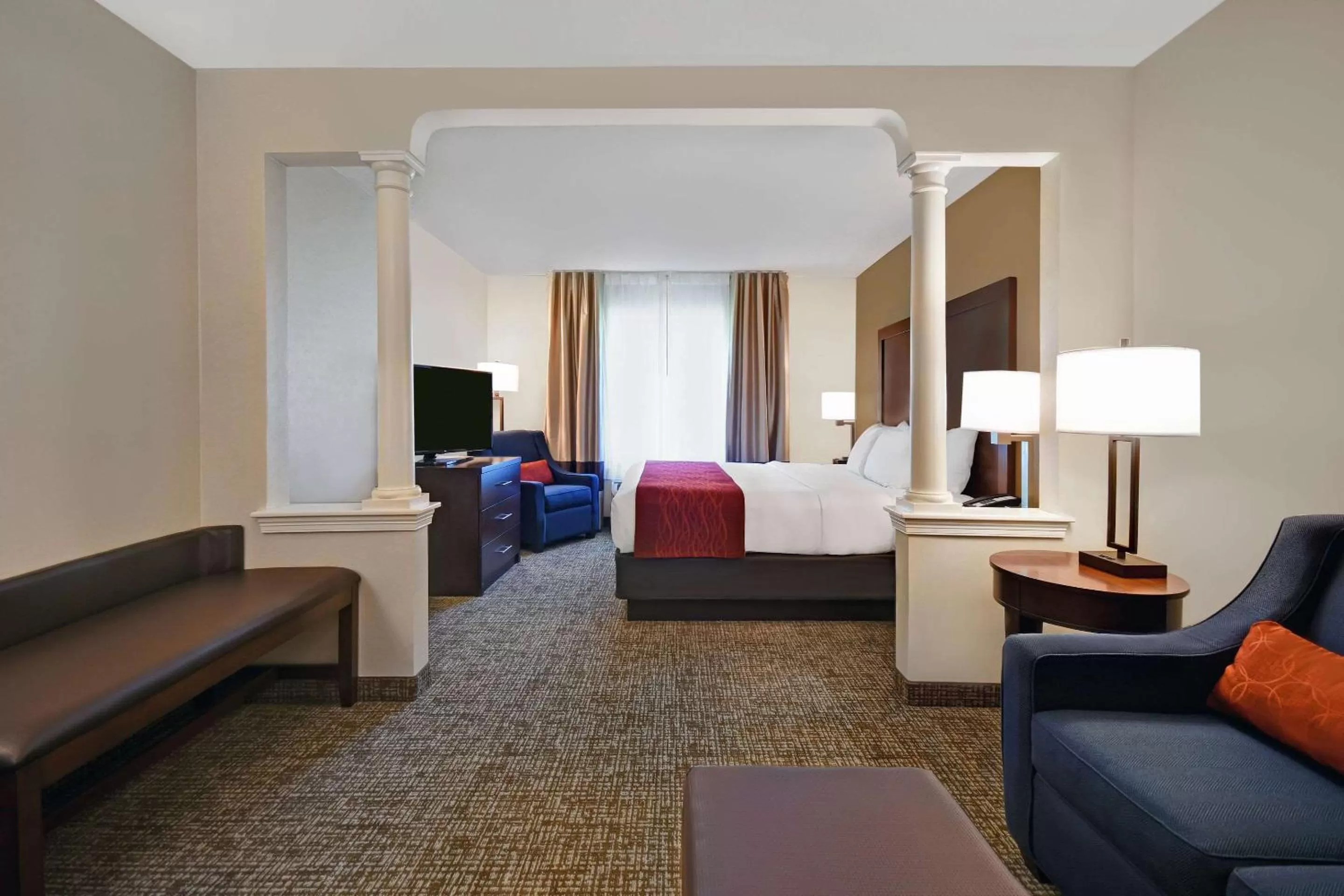 King Suite with Sofa Bed in Comfort Inn & Suites Wilton