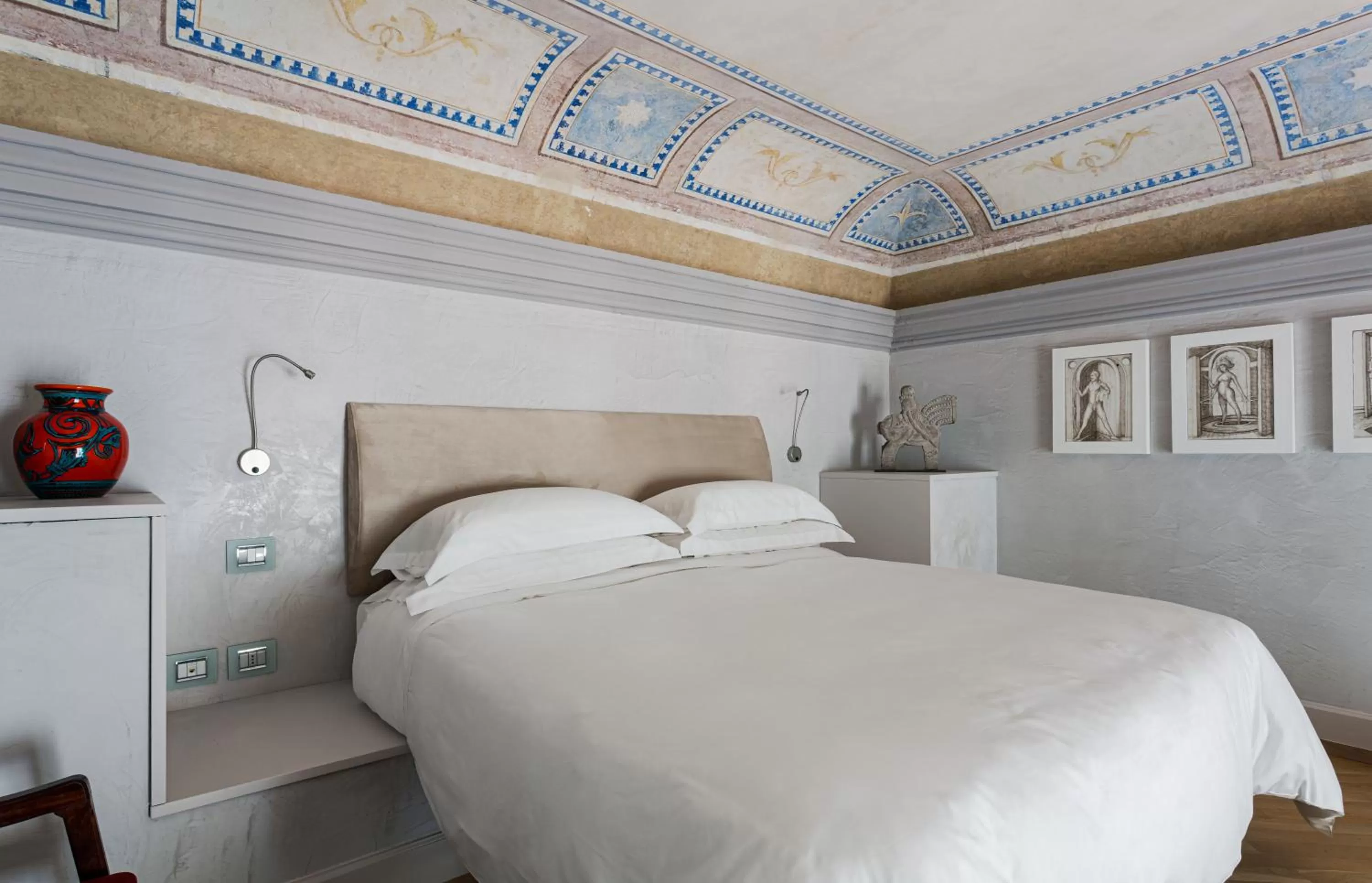 Palace Room with Gallery View in Galleria Vik Milano - Townhouse Galleria - Small Luxury Hotels of the World