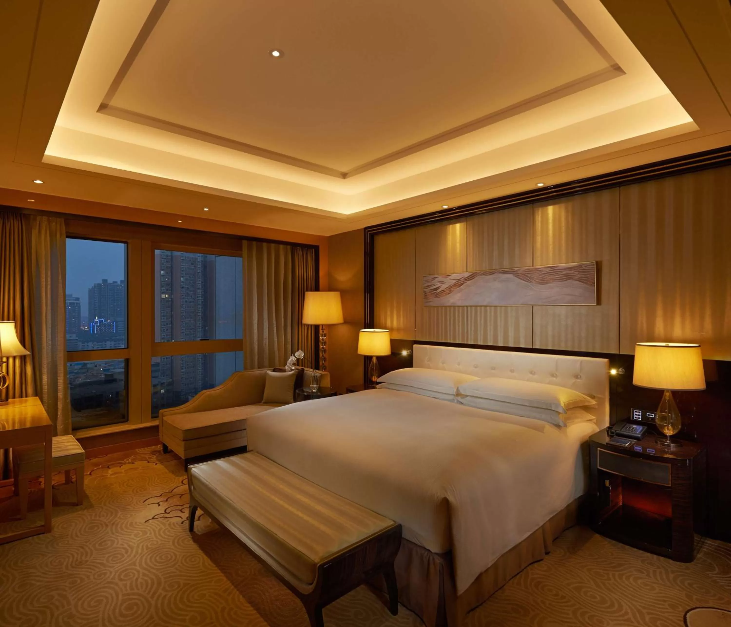 Deluxe Suite in Hilton Zhengzhou