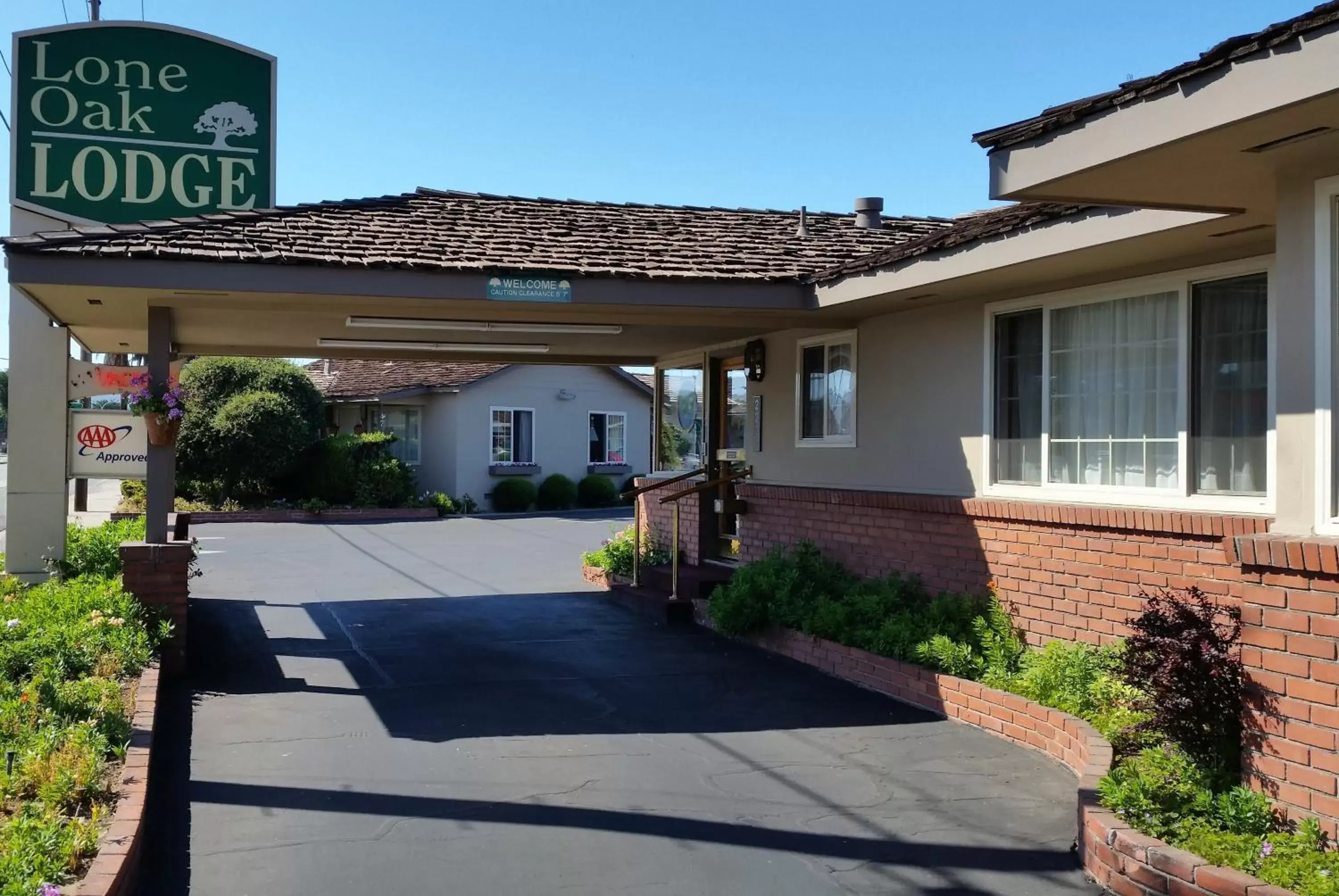 Lone Oak Lodge Lone Oak Lodge