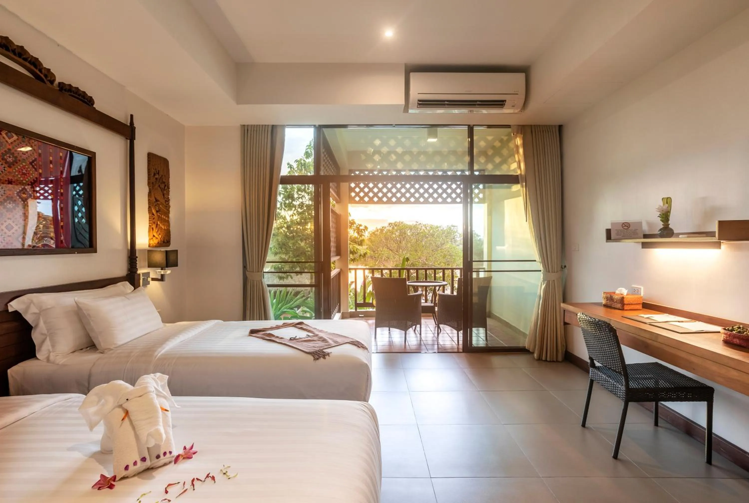 Standard Twin Room in Bansaeo Garden and Resort