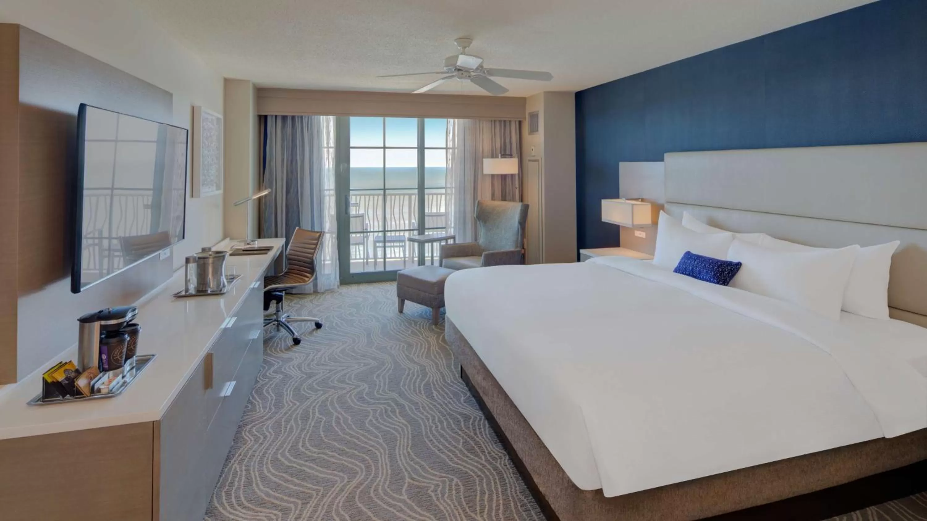 King Room with Beachfront View and Balcony - single occupancy in Hilton Virginia Beach Oceanfront