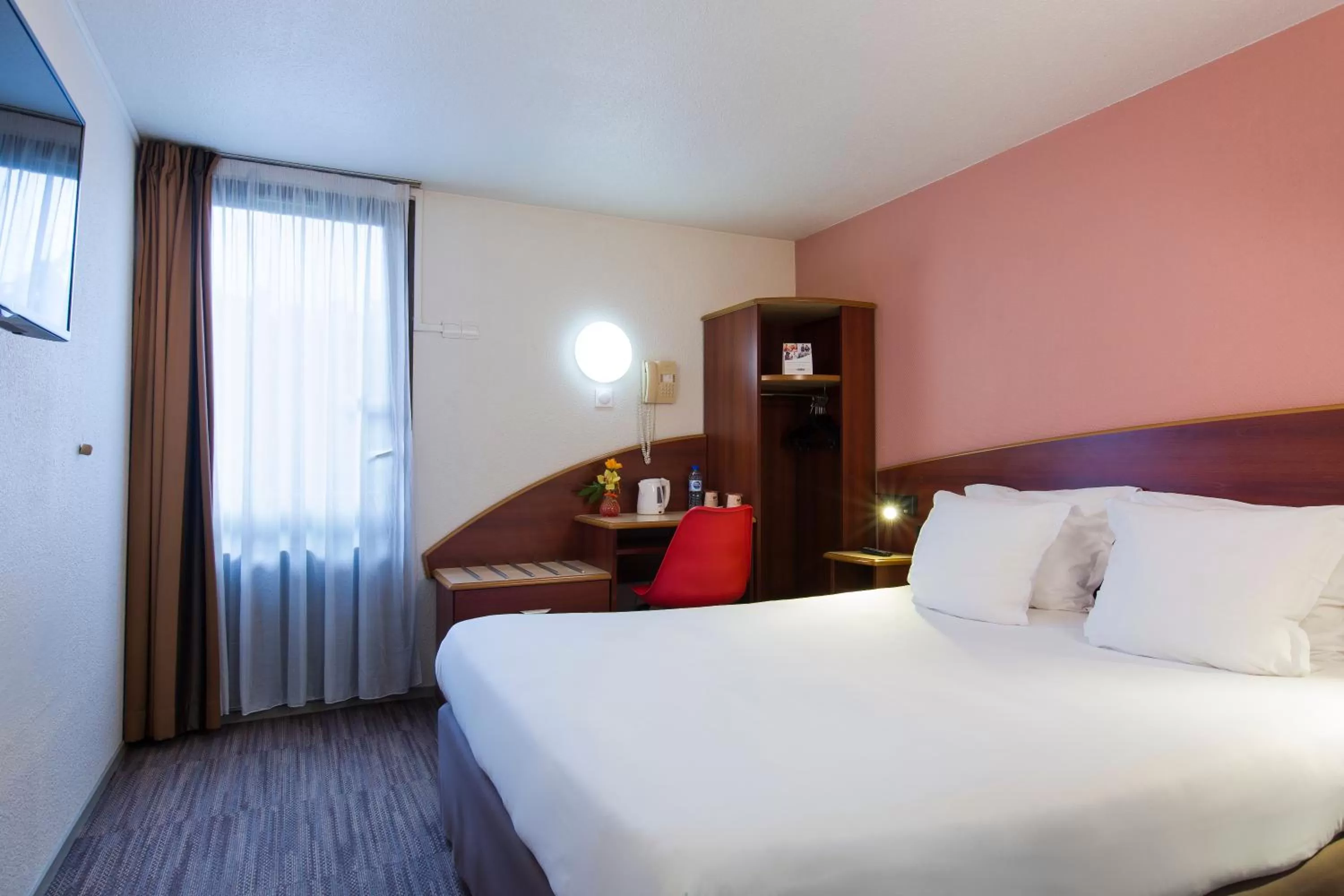 Double Room in Comfort Hotel Etampes