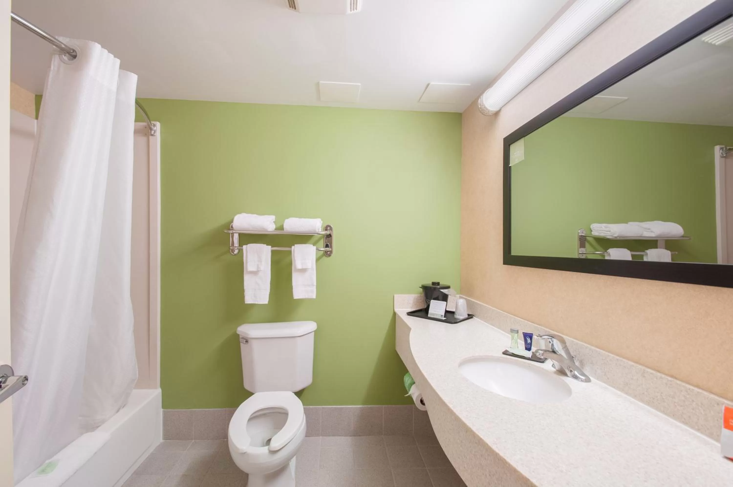 Double Room with Two Double Beds - Non-Smoking in Sleep Inn & Suites Dover University Area