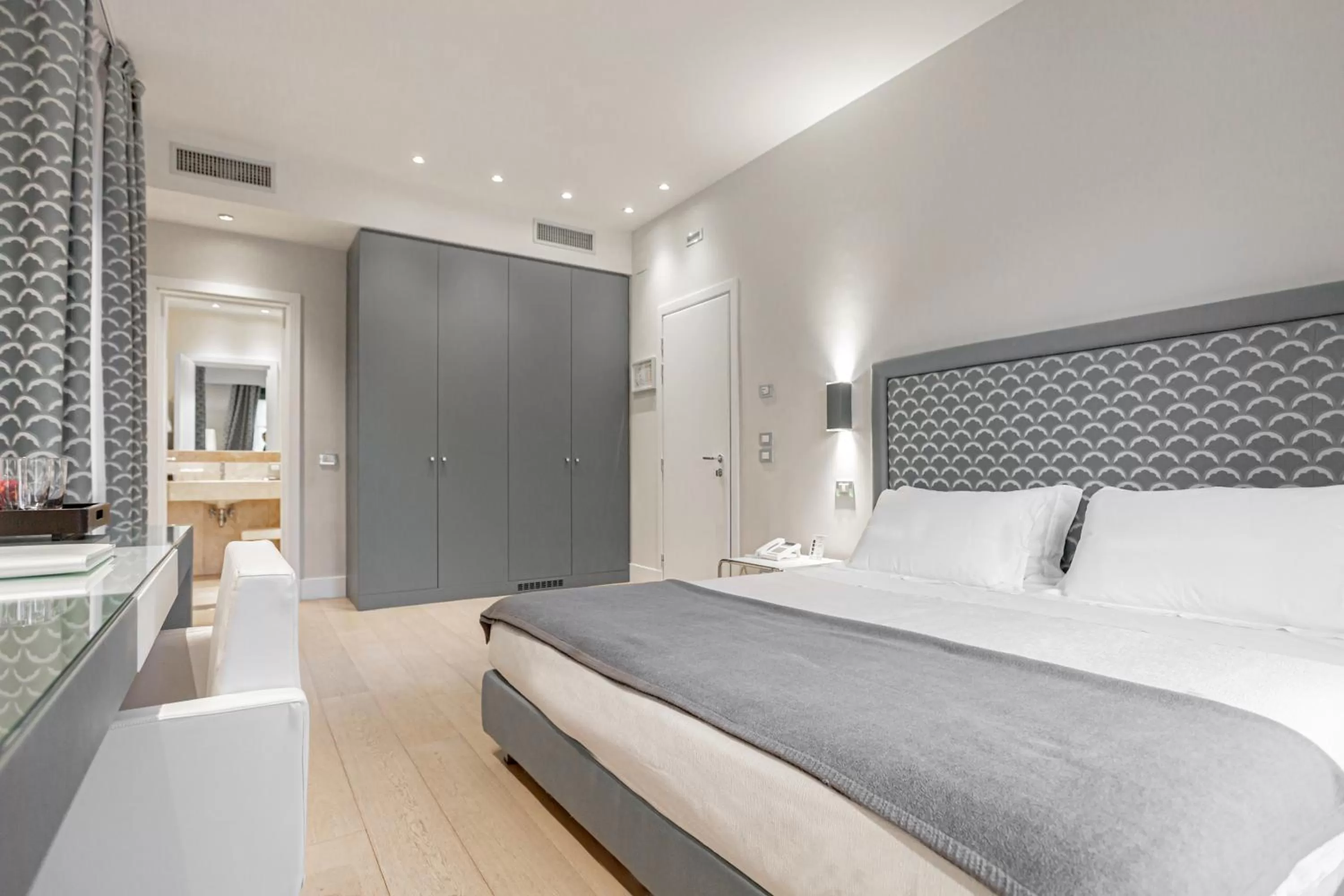 Deluxe Triple Room in Grand Hotel Croce Di Malta