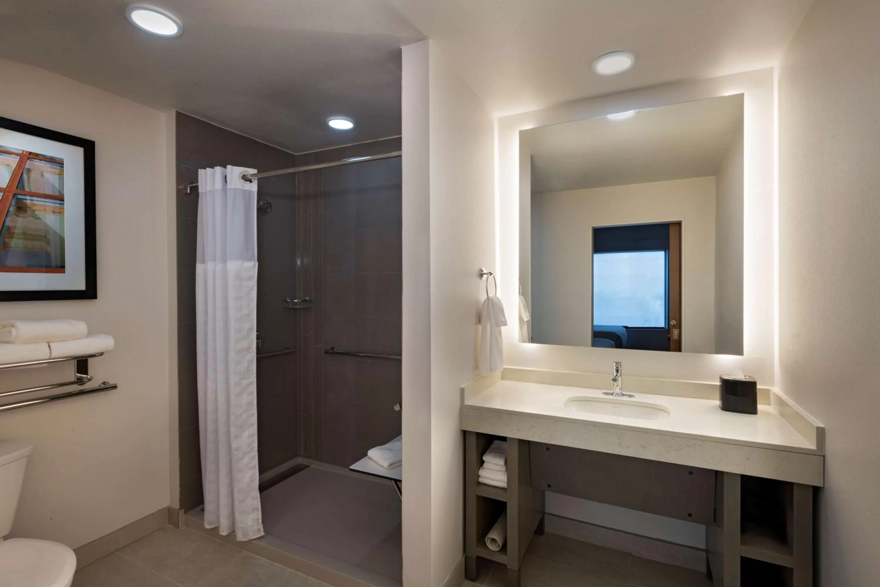 One-Bedroom Suite with Two Queen Beds, Kitchen and Accessible Tub in Hyatt House Carlsbad