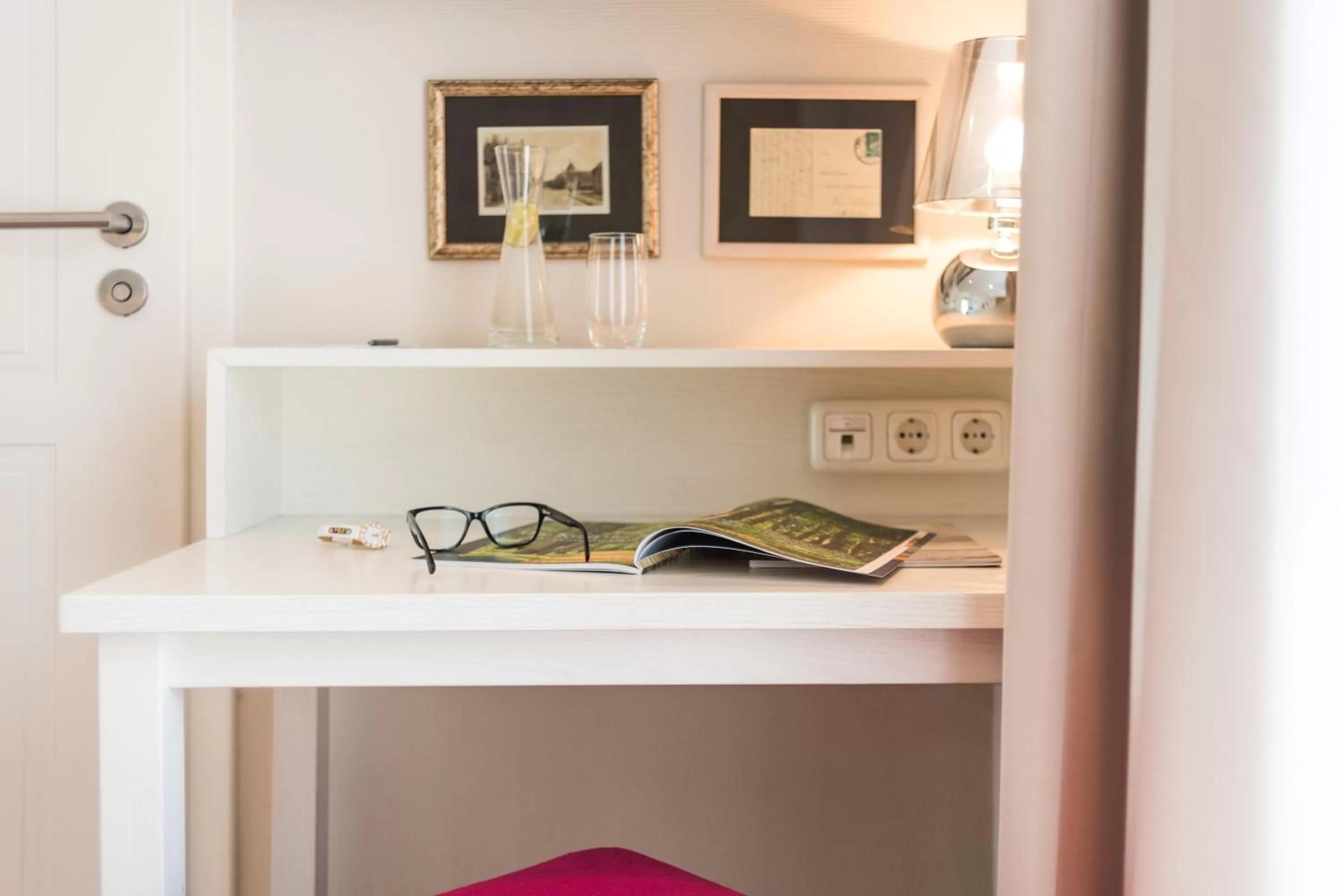 Photo of the whole room in Tides Boutique Hotel