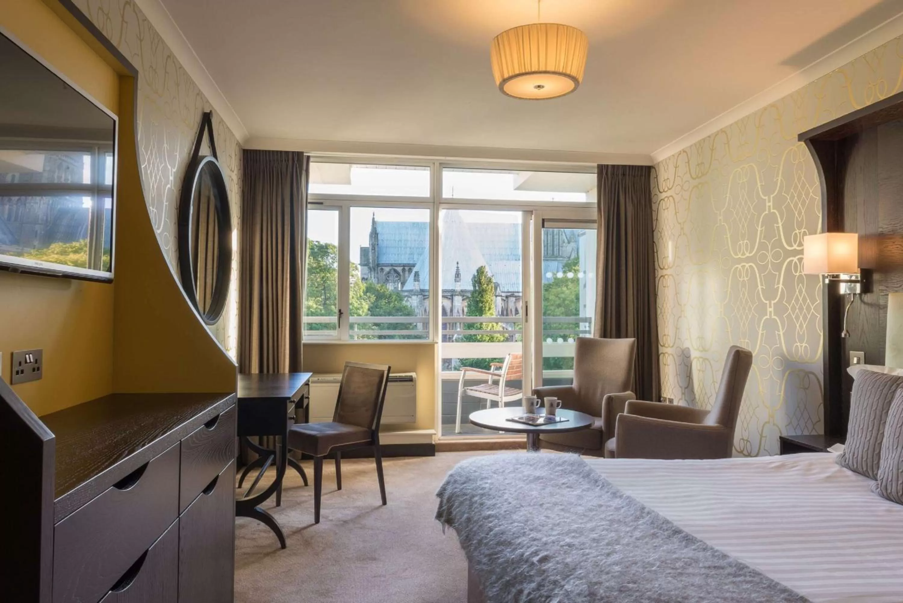 Deluxe Double Room in The Lincoln Hotel