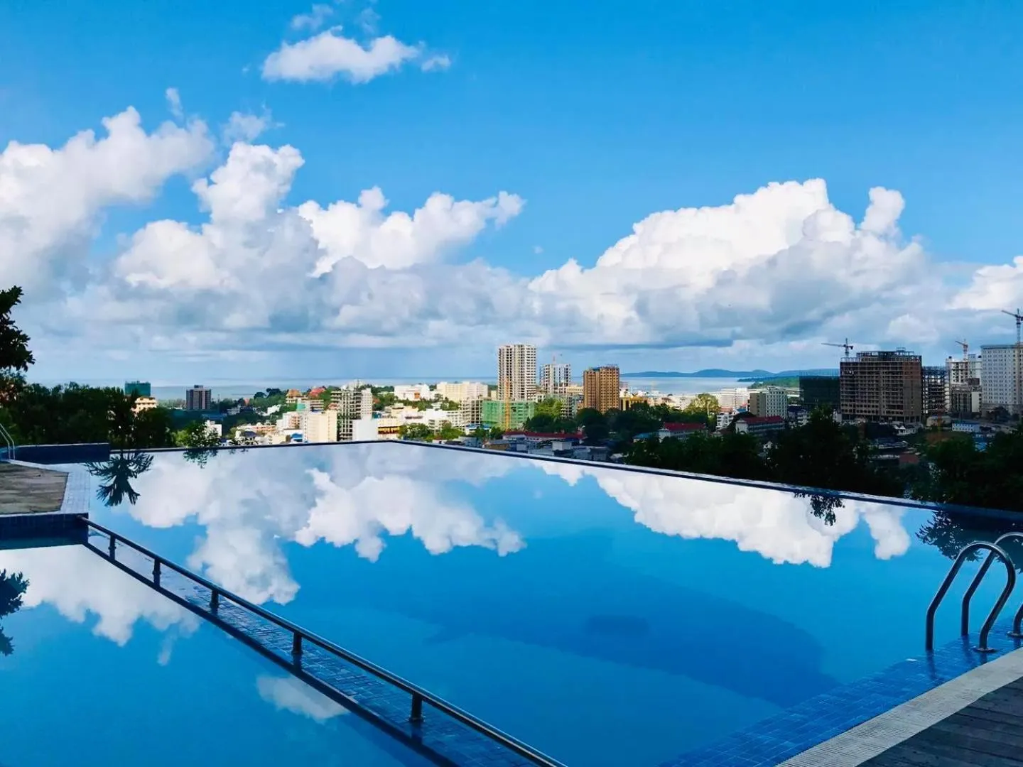 Swimming pool in 360 Resort
