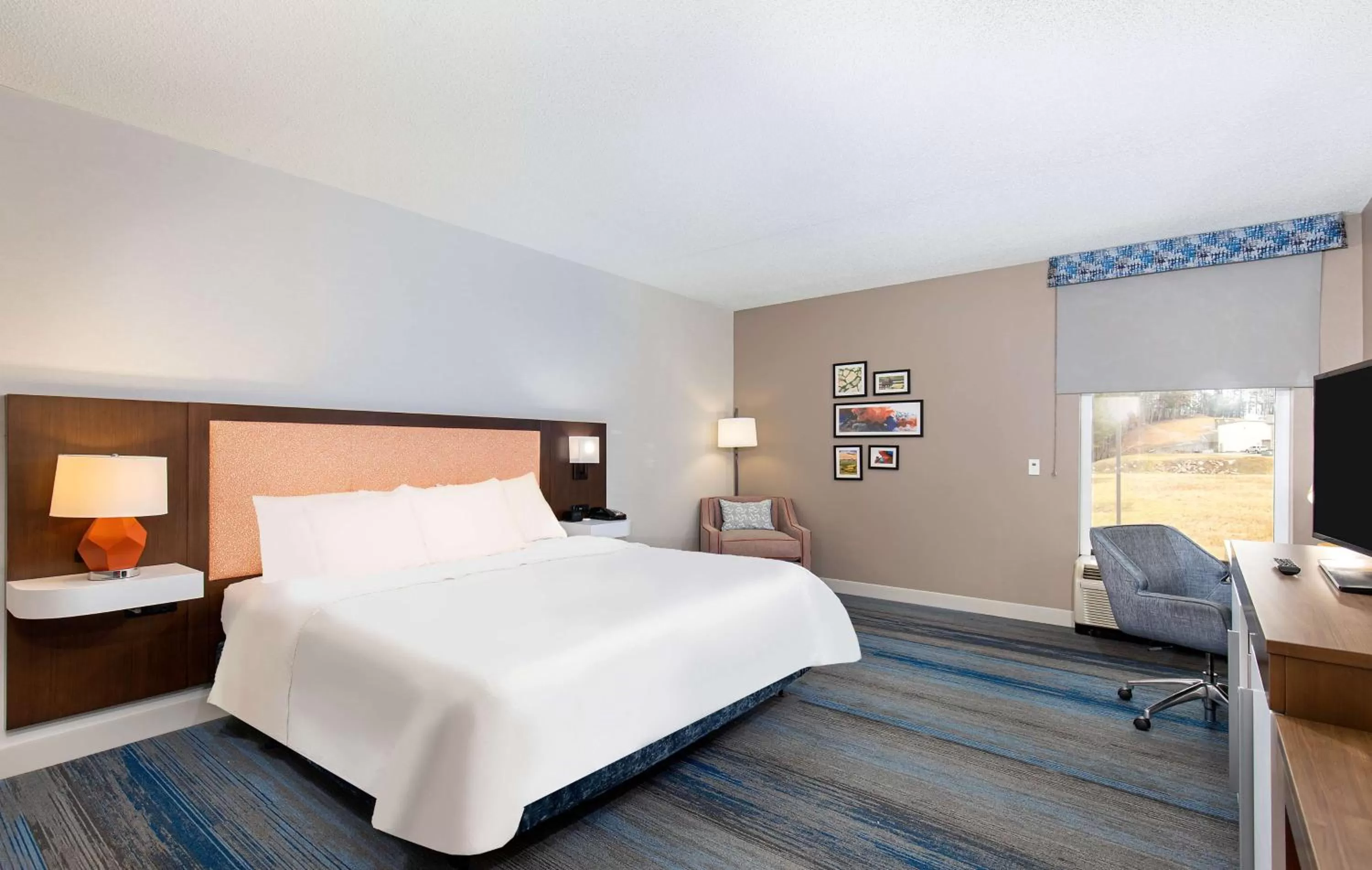 Bedroom, Bed in Hampton Inn Corbin