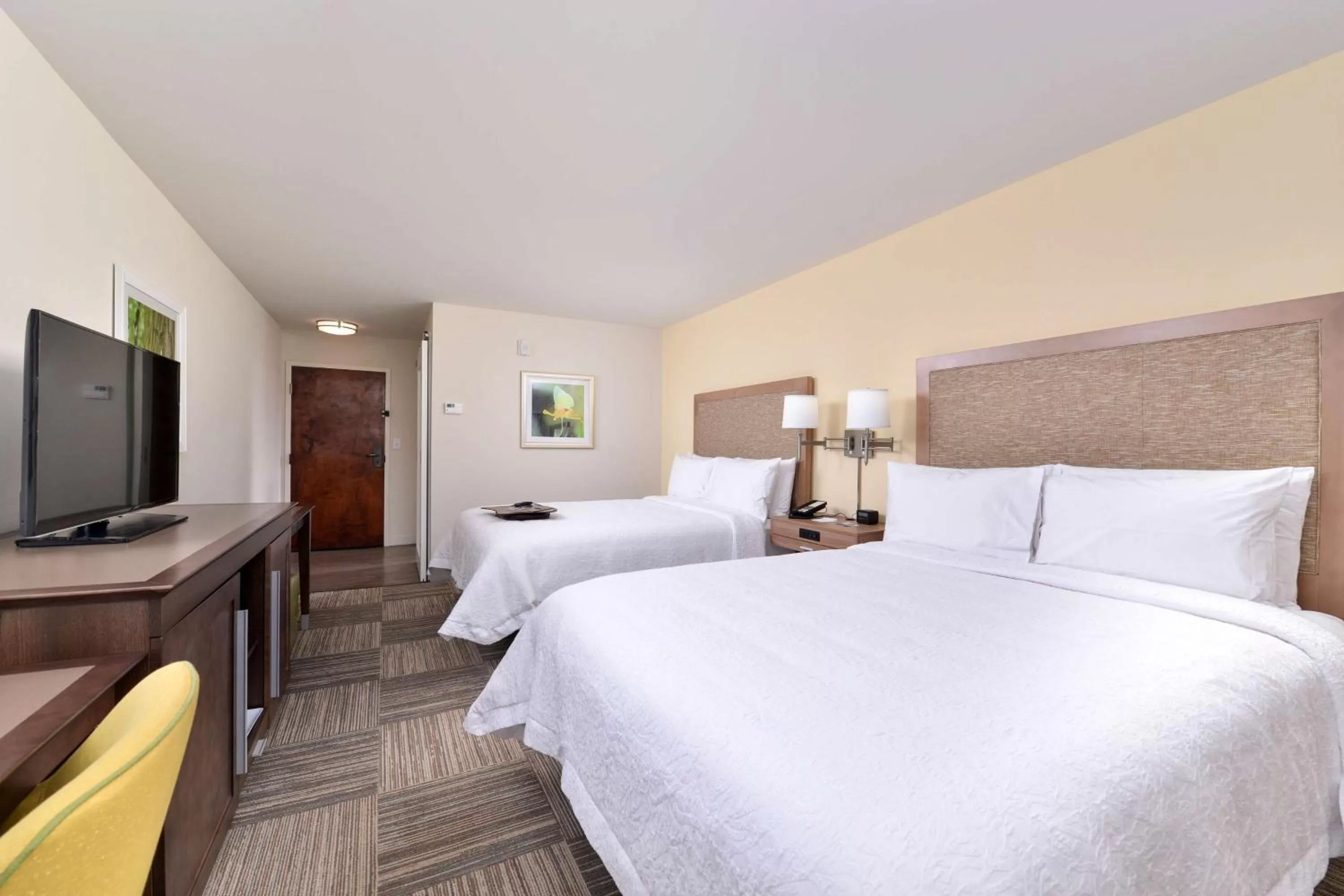 Queen Room with Two Queen Beds - Hearing Access/Non-Smoking in Hampton Inn Cartersville