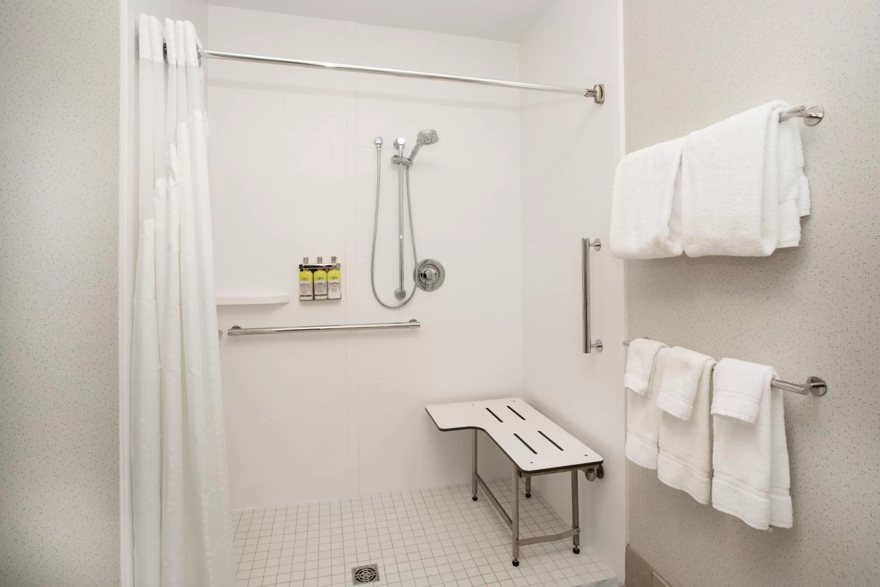 Photo of the whole room in Holiday Inn Express & Suites - Ely by IHG
