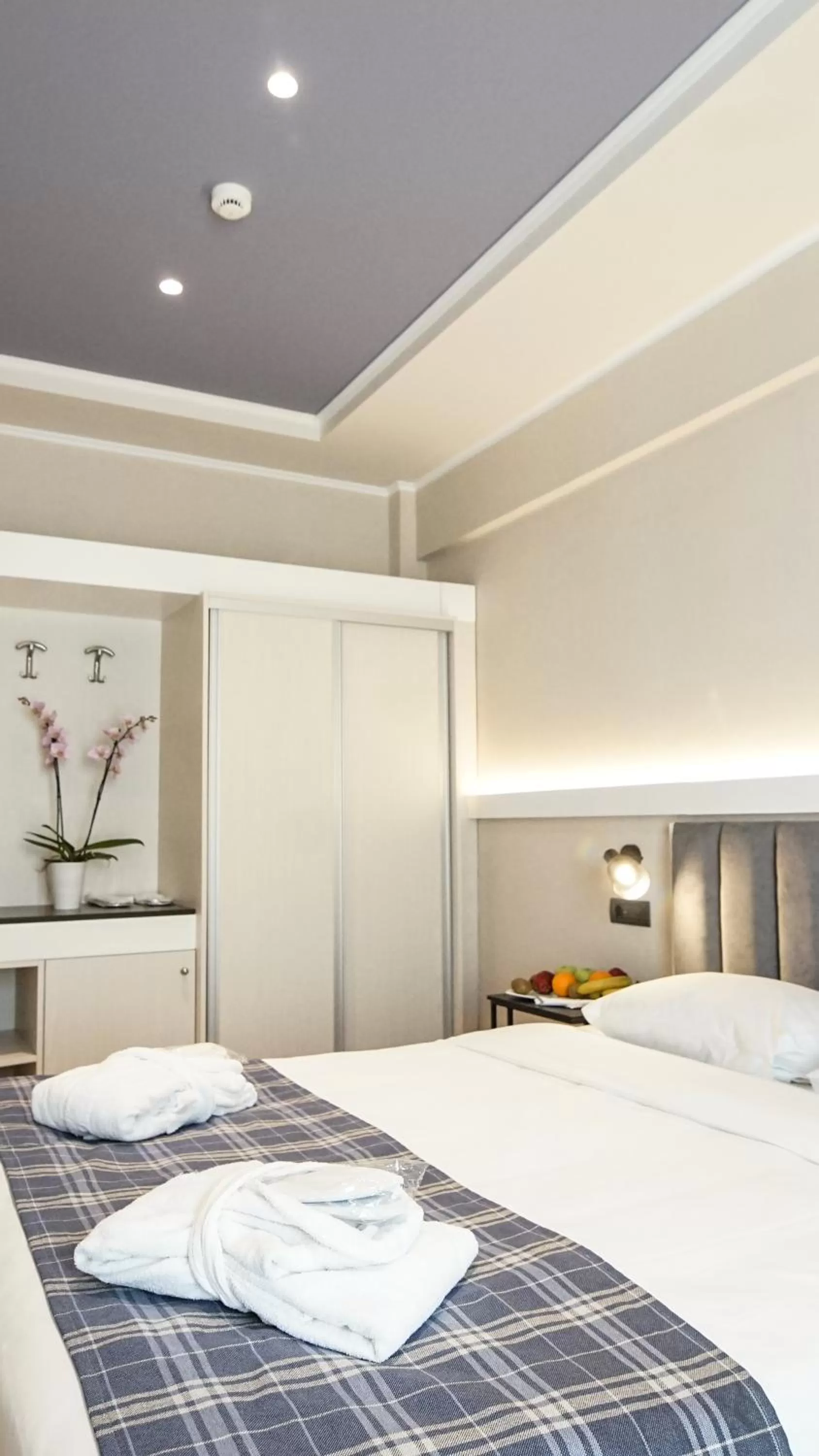 Bed in Athens Cypria Hotel