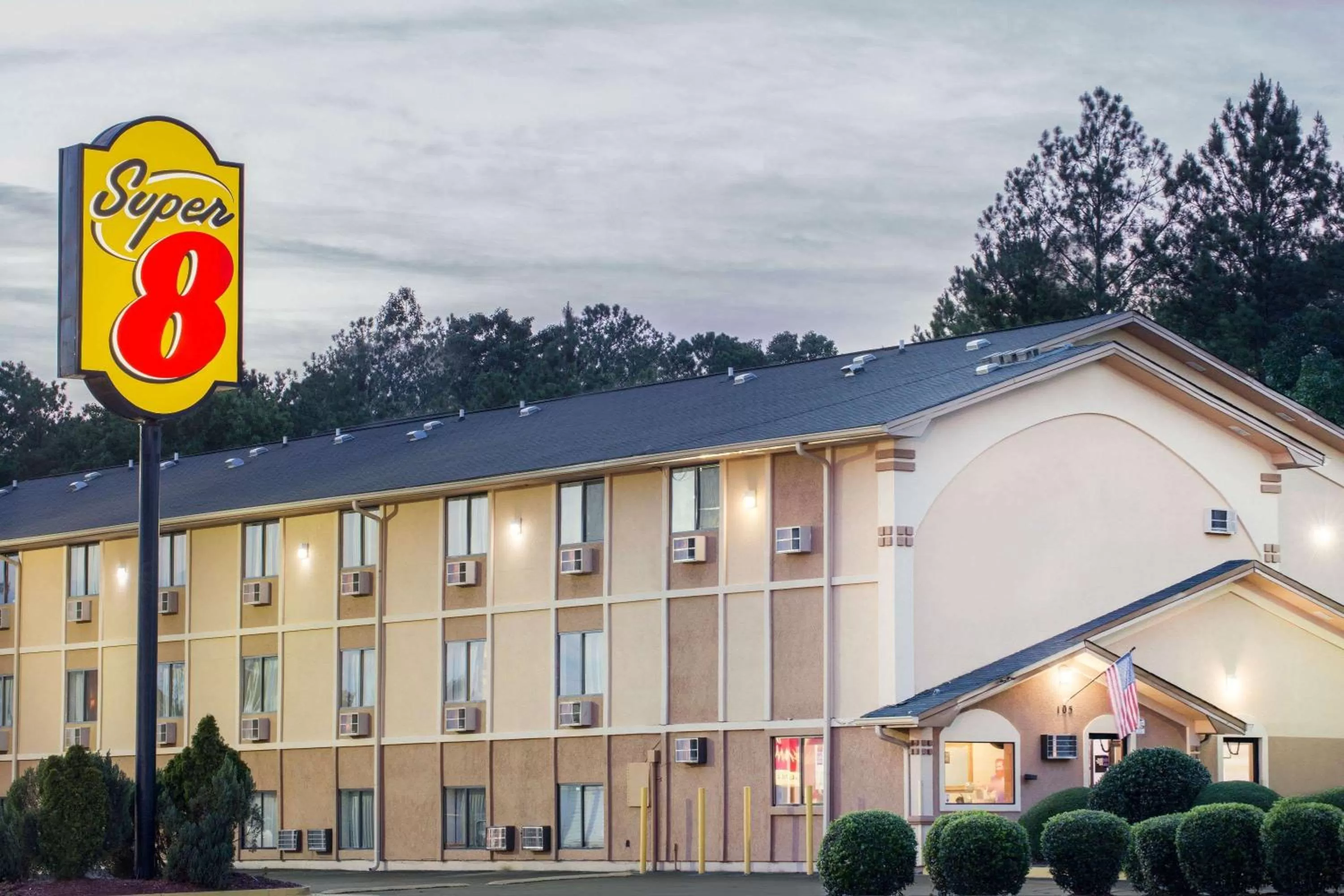 Property building in Super 8 by Wyndham Warner Robins