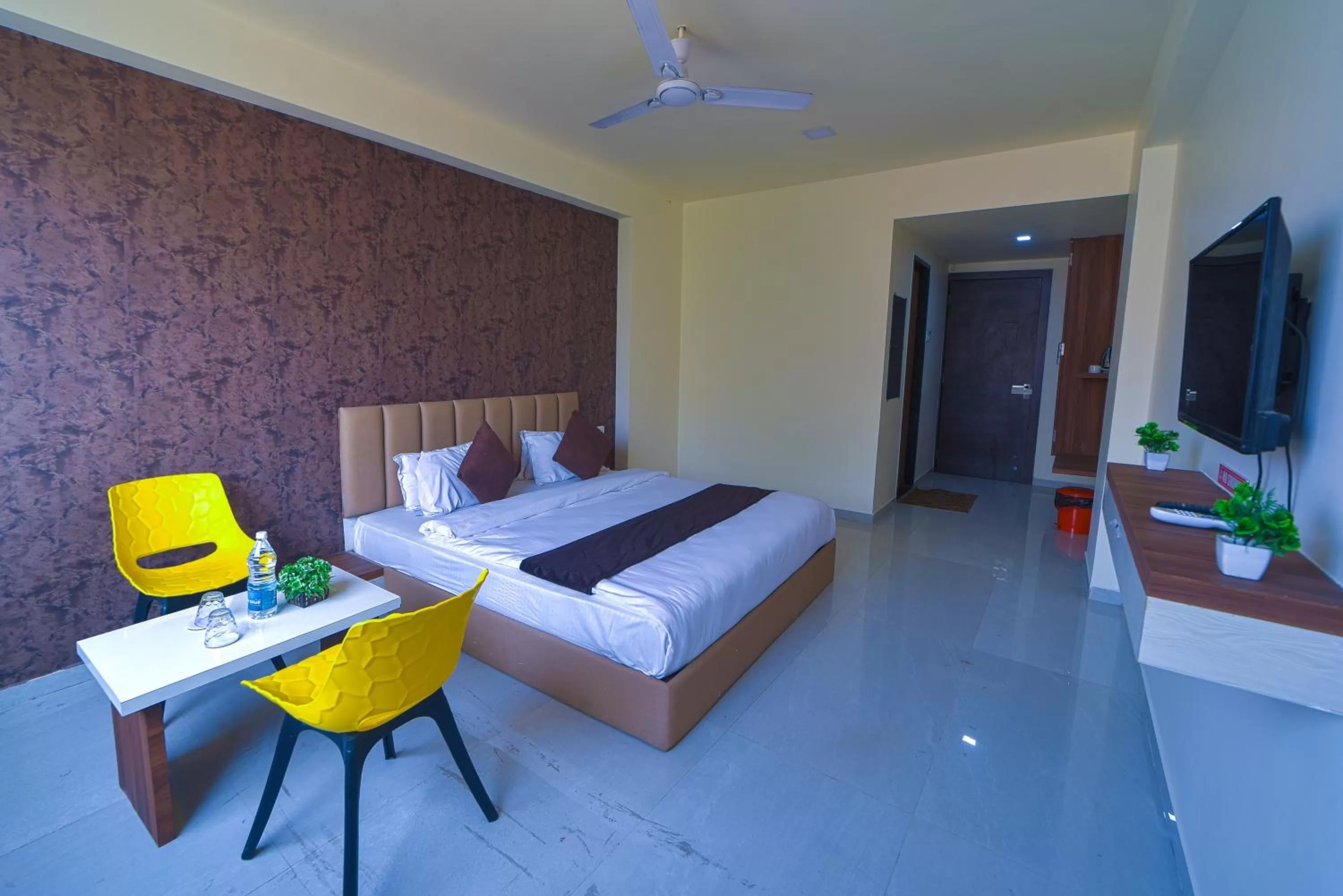 Standard Double Room with Fan - single occupancy in Hotel Jurkis, Kolhapur