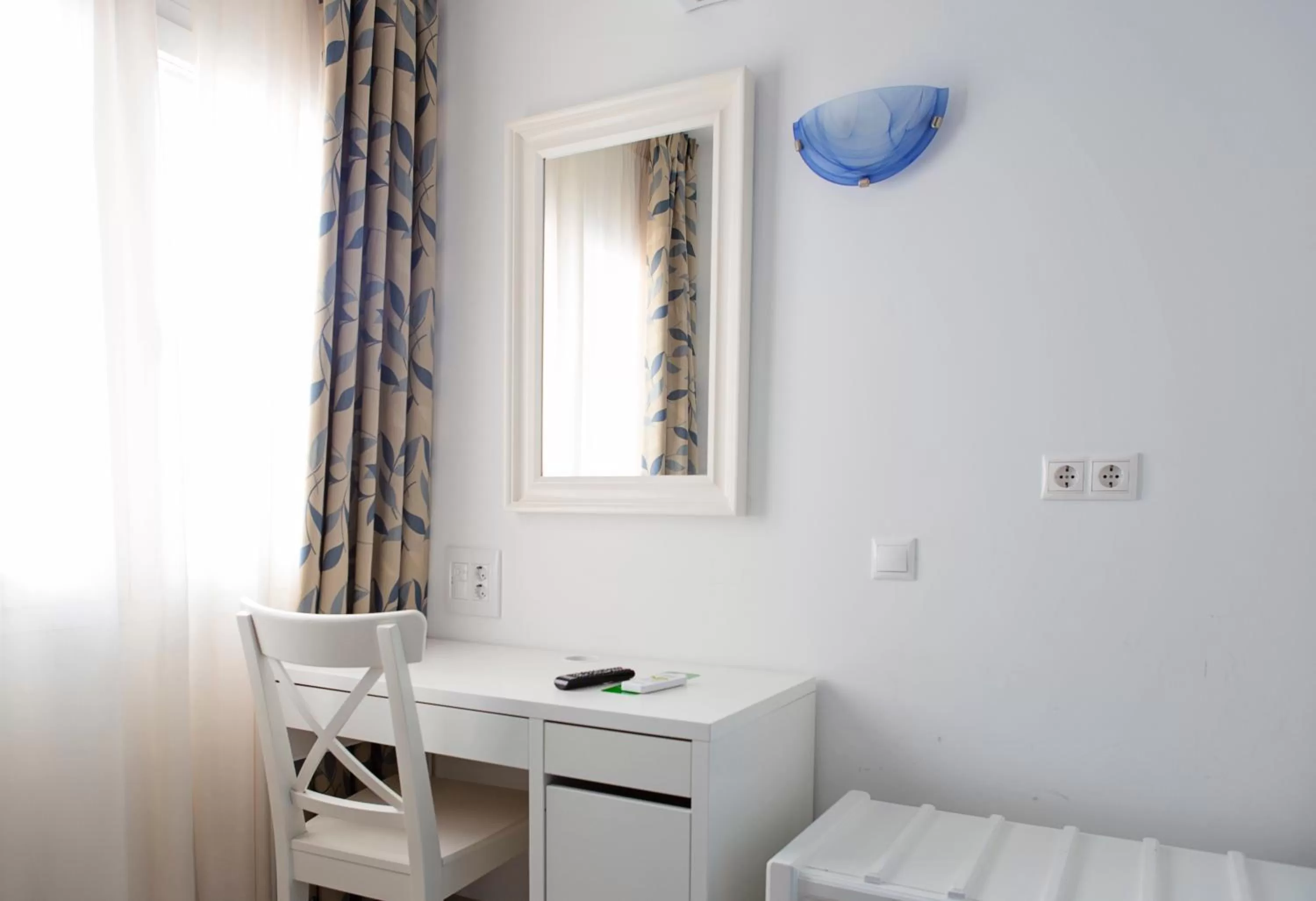 Double or Twin Room in Hotel Eliseos