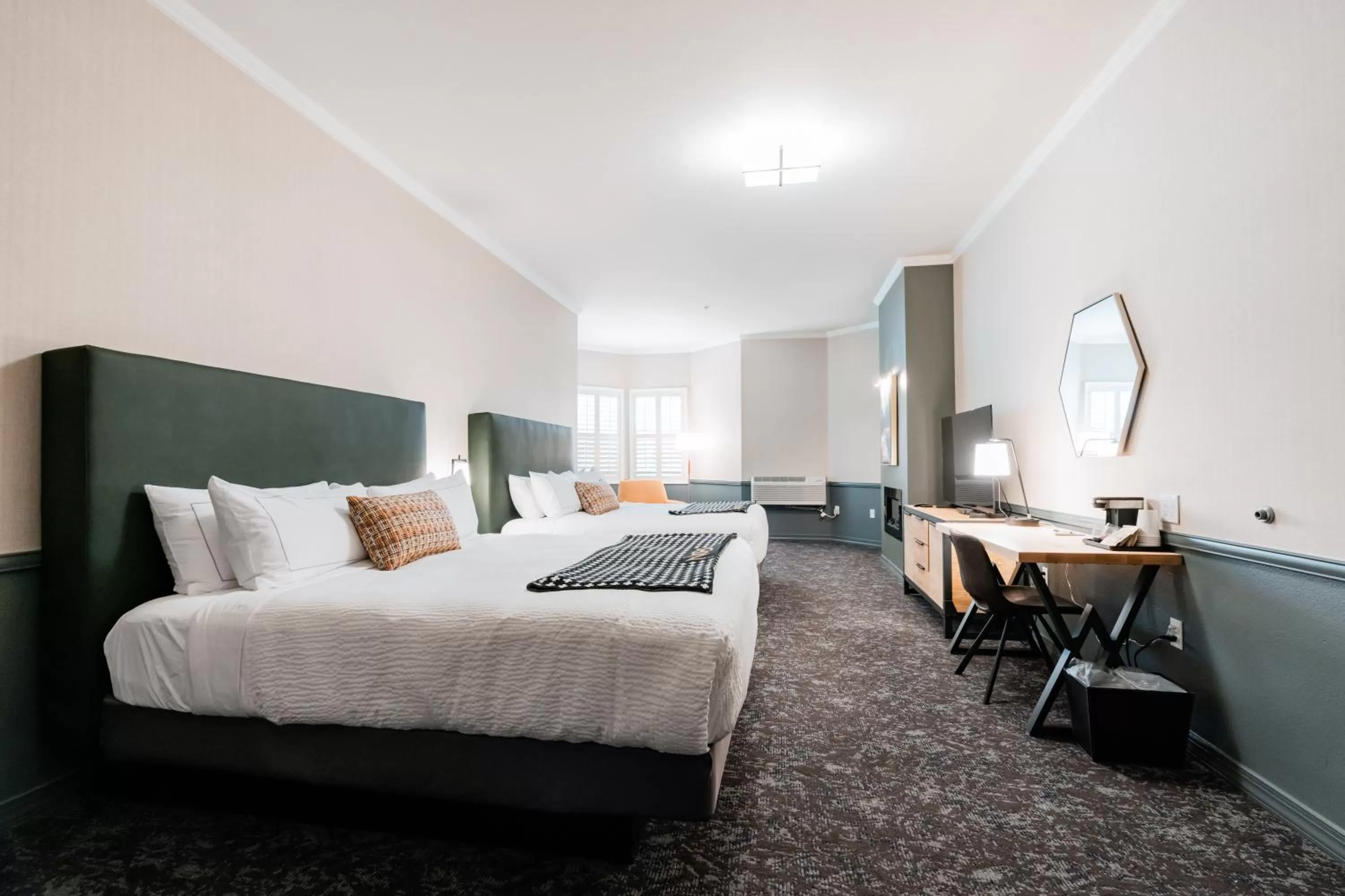 King Room with Two King Beds in Hotel NoBo Cascade, Tapestry Collection by Hilton