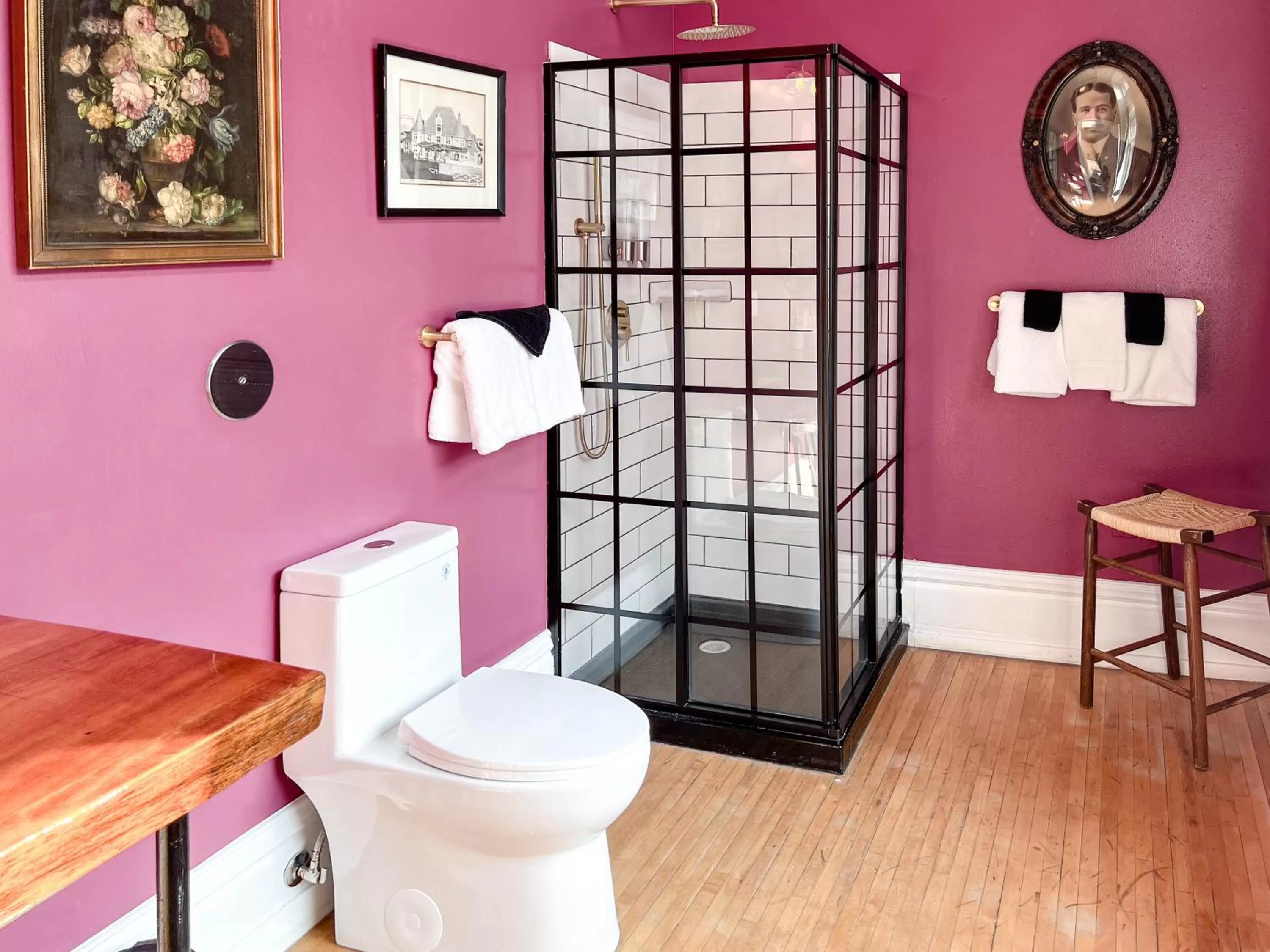 Shower in The Oliver Inn