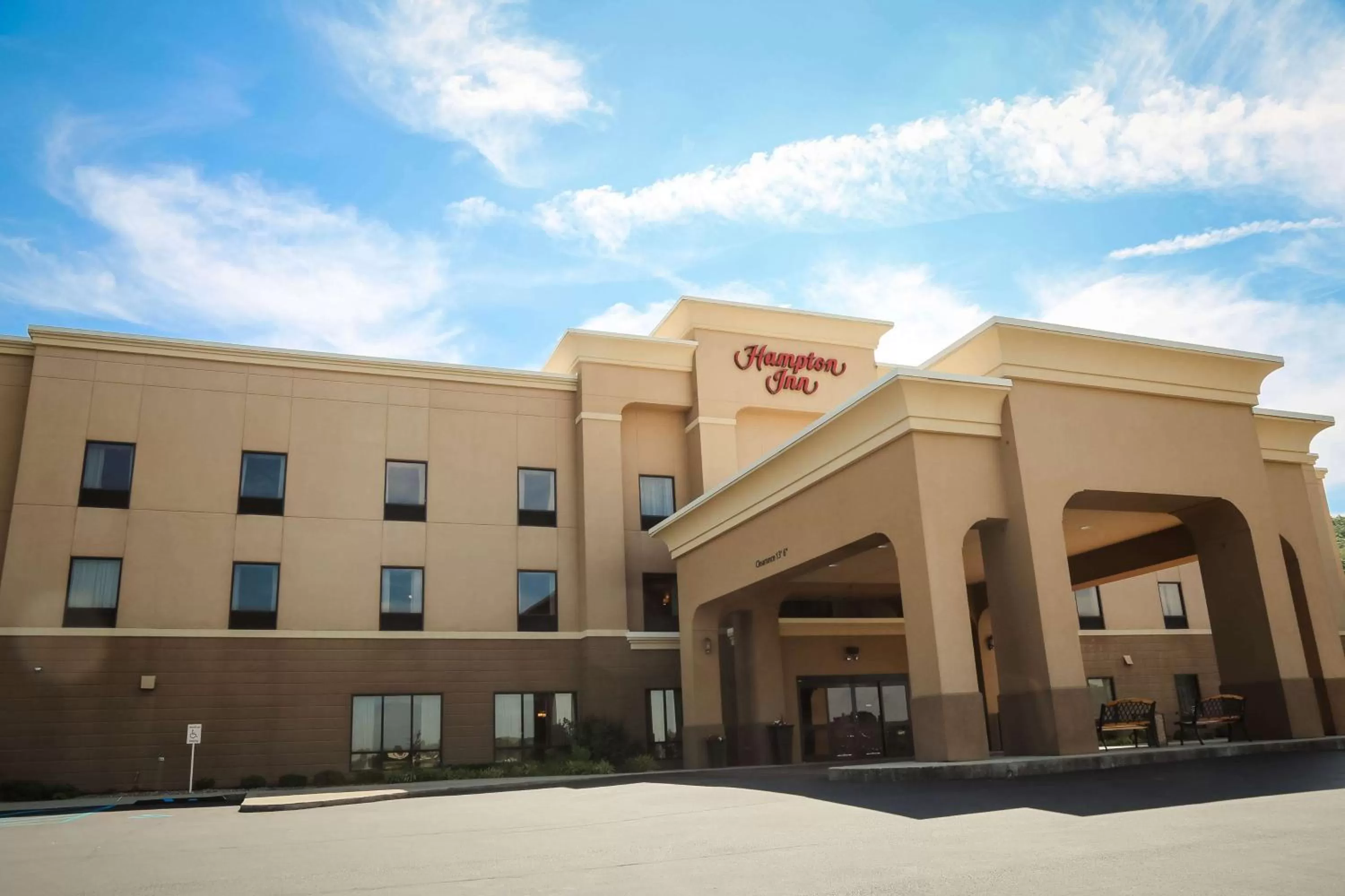 Property building in Hampton Inn Morehead