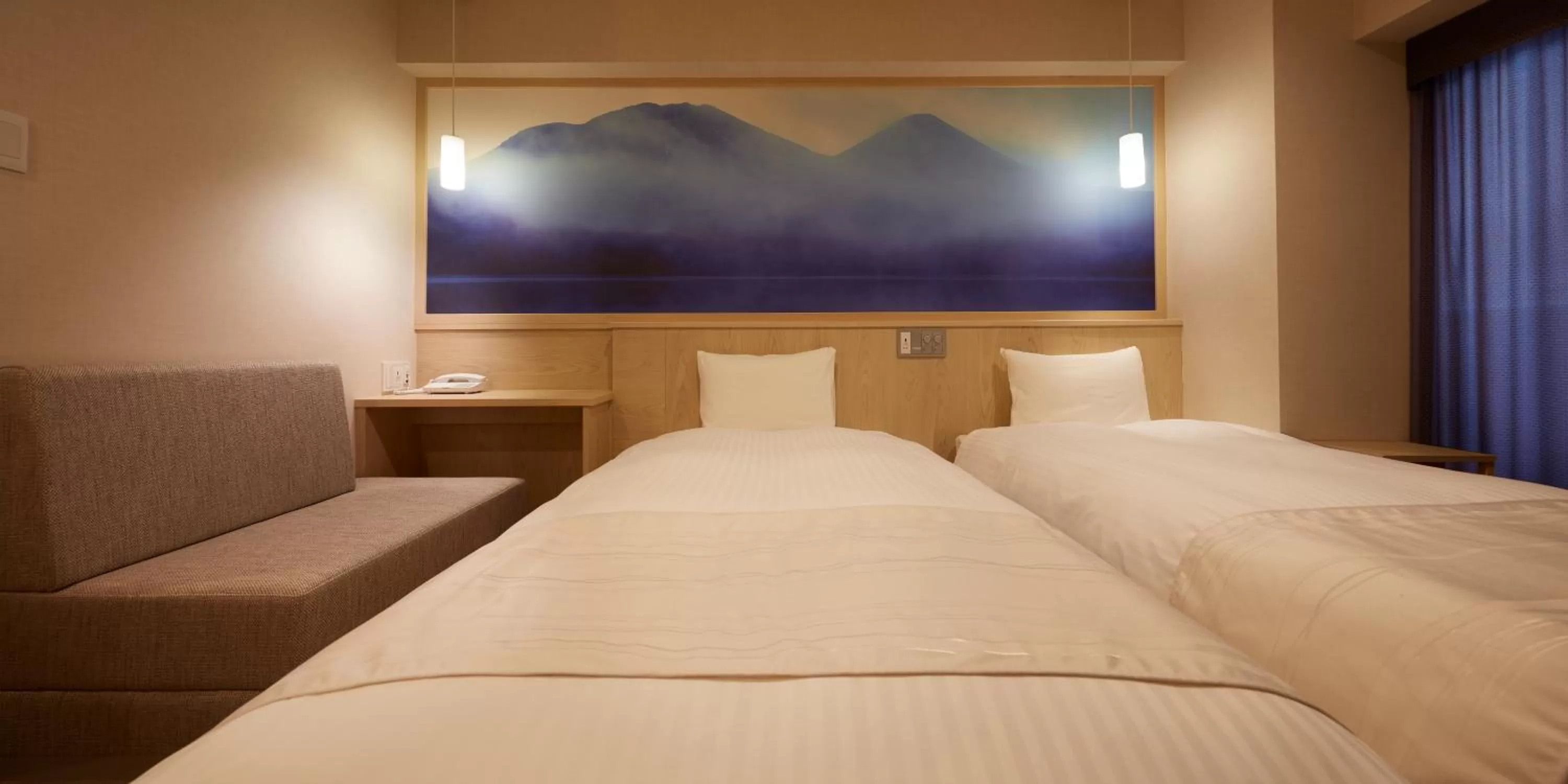 Twin Room with Shower in Sakura Sky Hotel