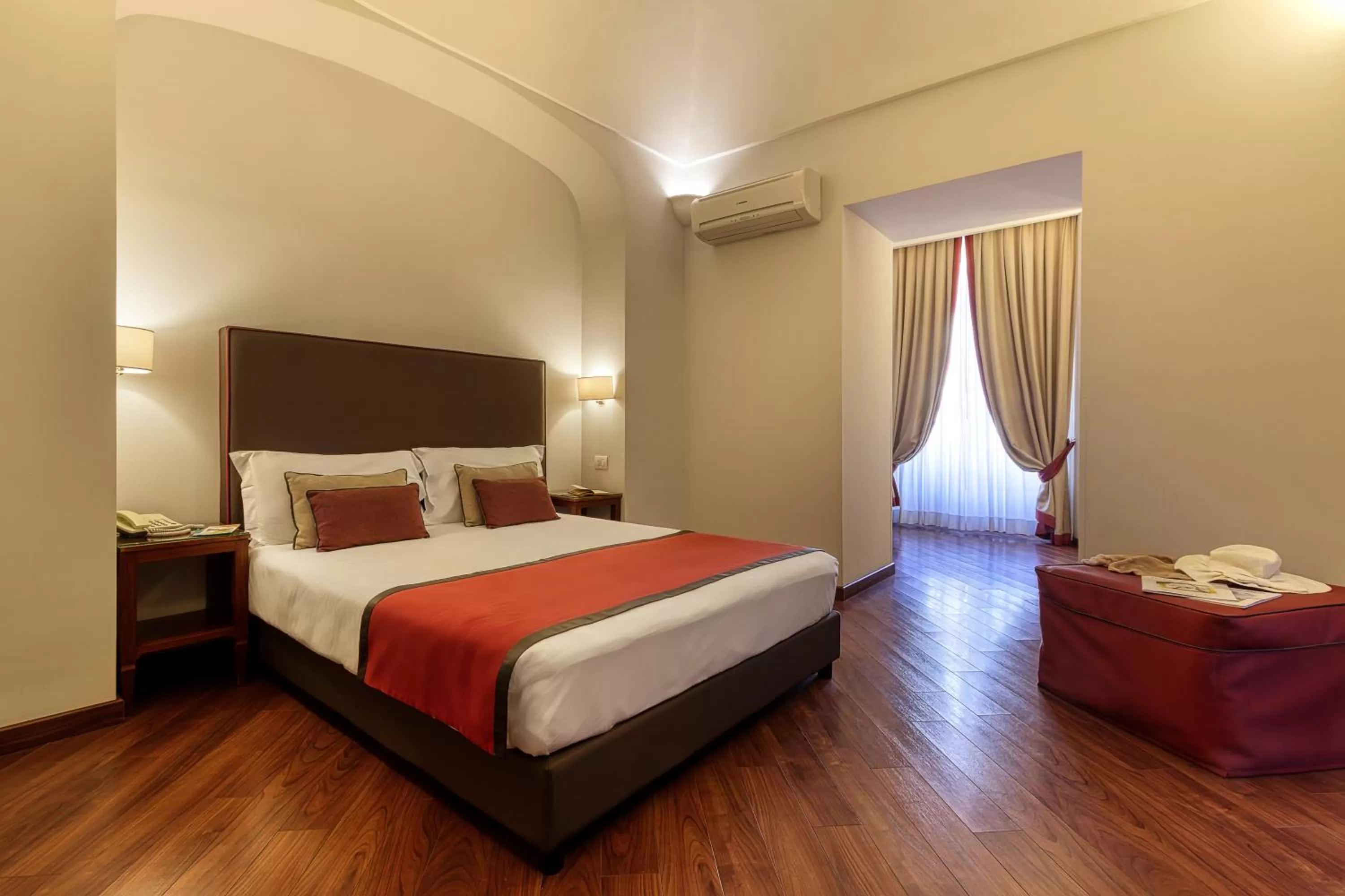 Superior Triple Room in Decumani Hotel De Charme