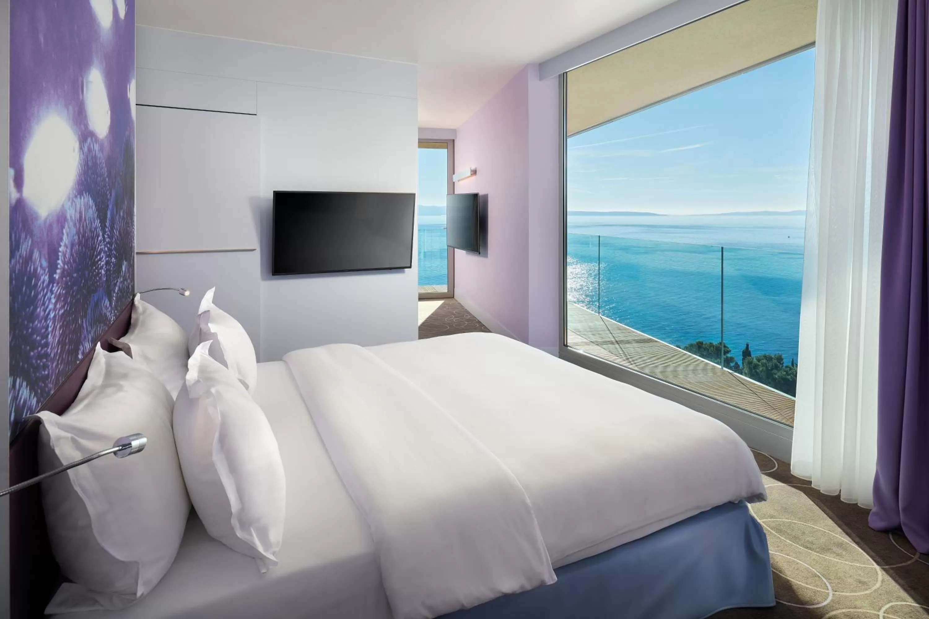 Superior Suite with Sea View and Balcony in Radisson Blu Resort & Spa