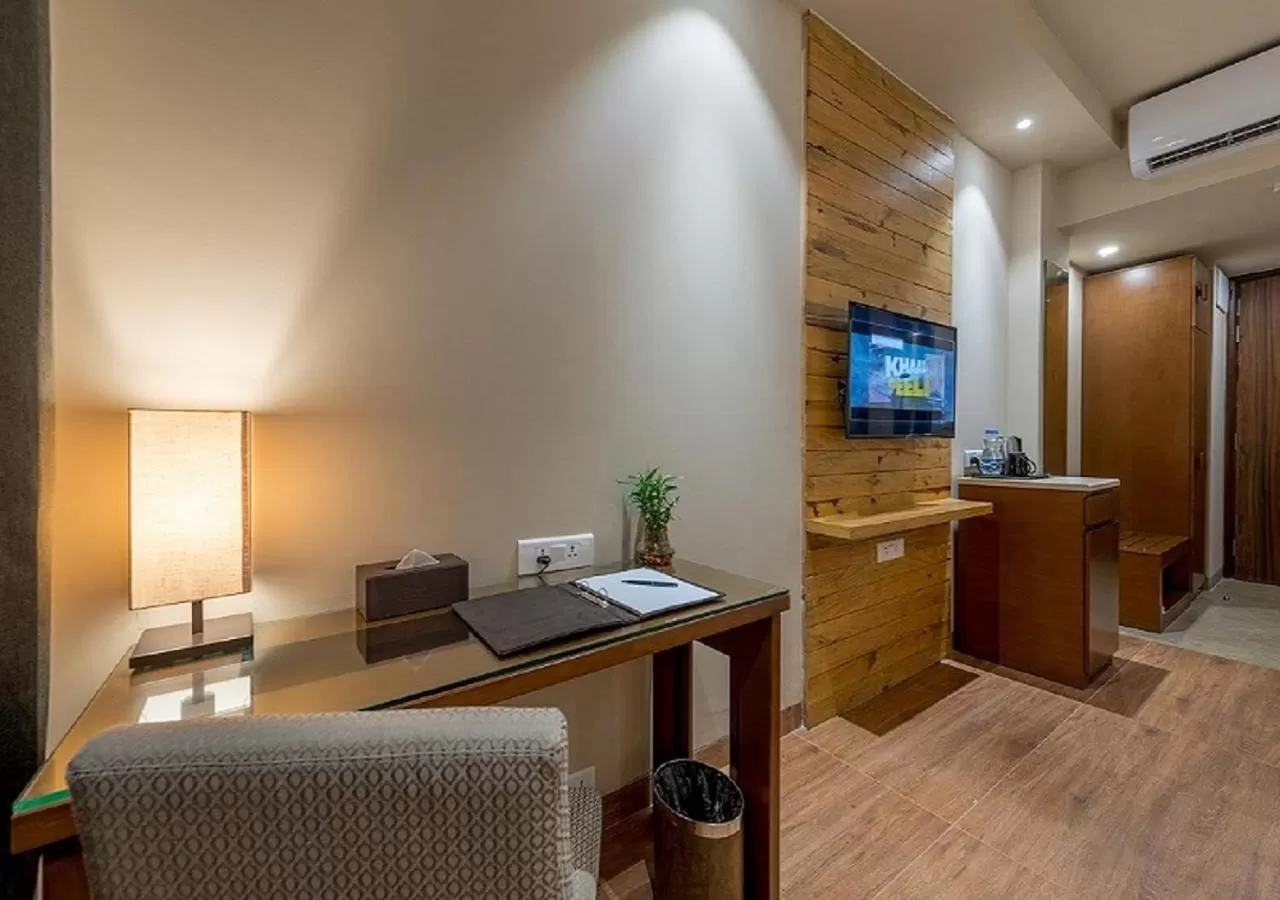 Deluxe Twin Room in Hotel Cachar Club