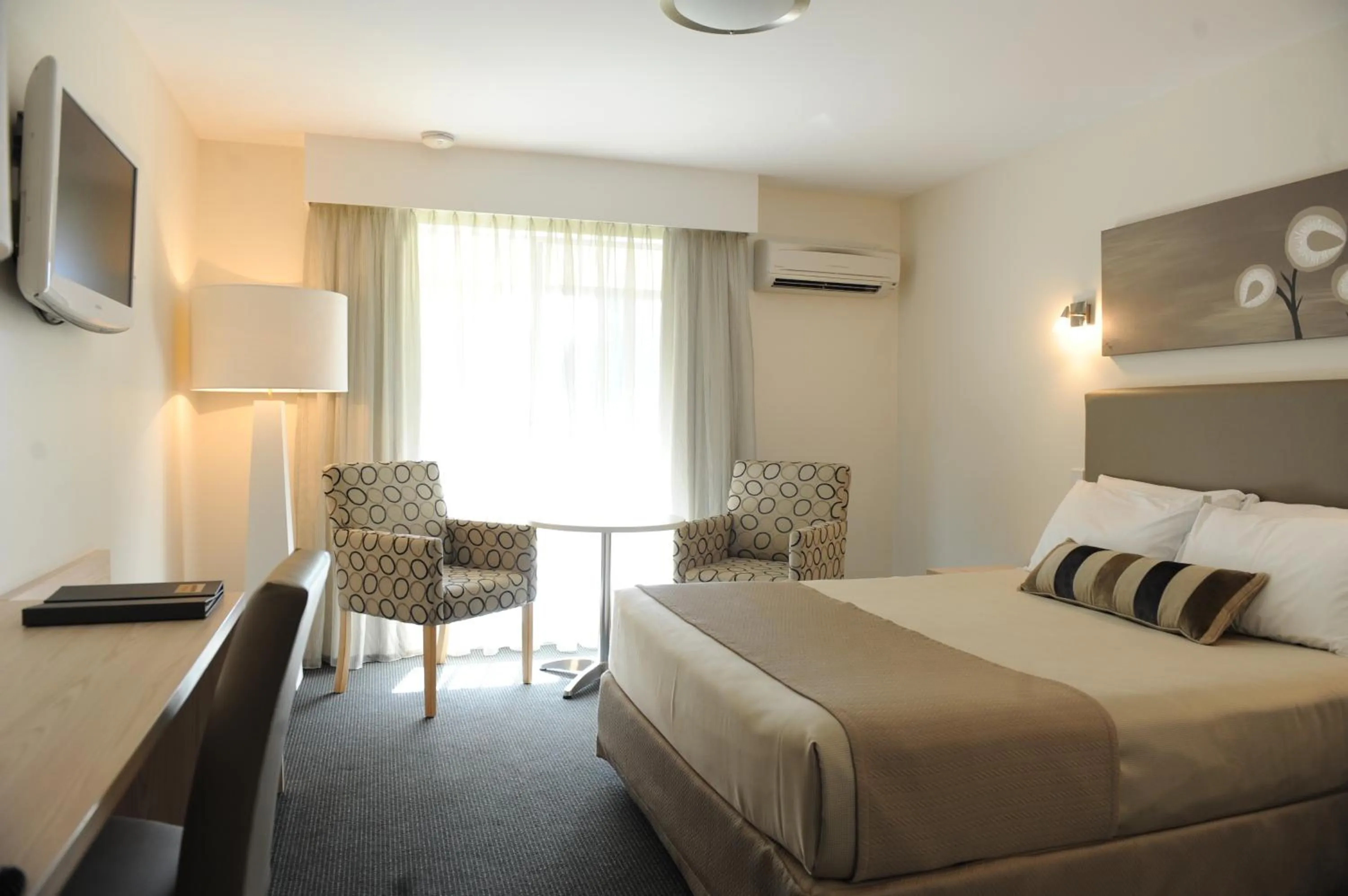 Standard Queen Room in The Barn Accommodation