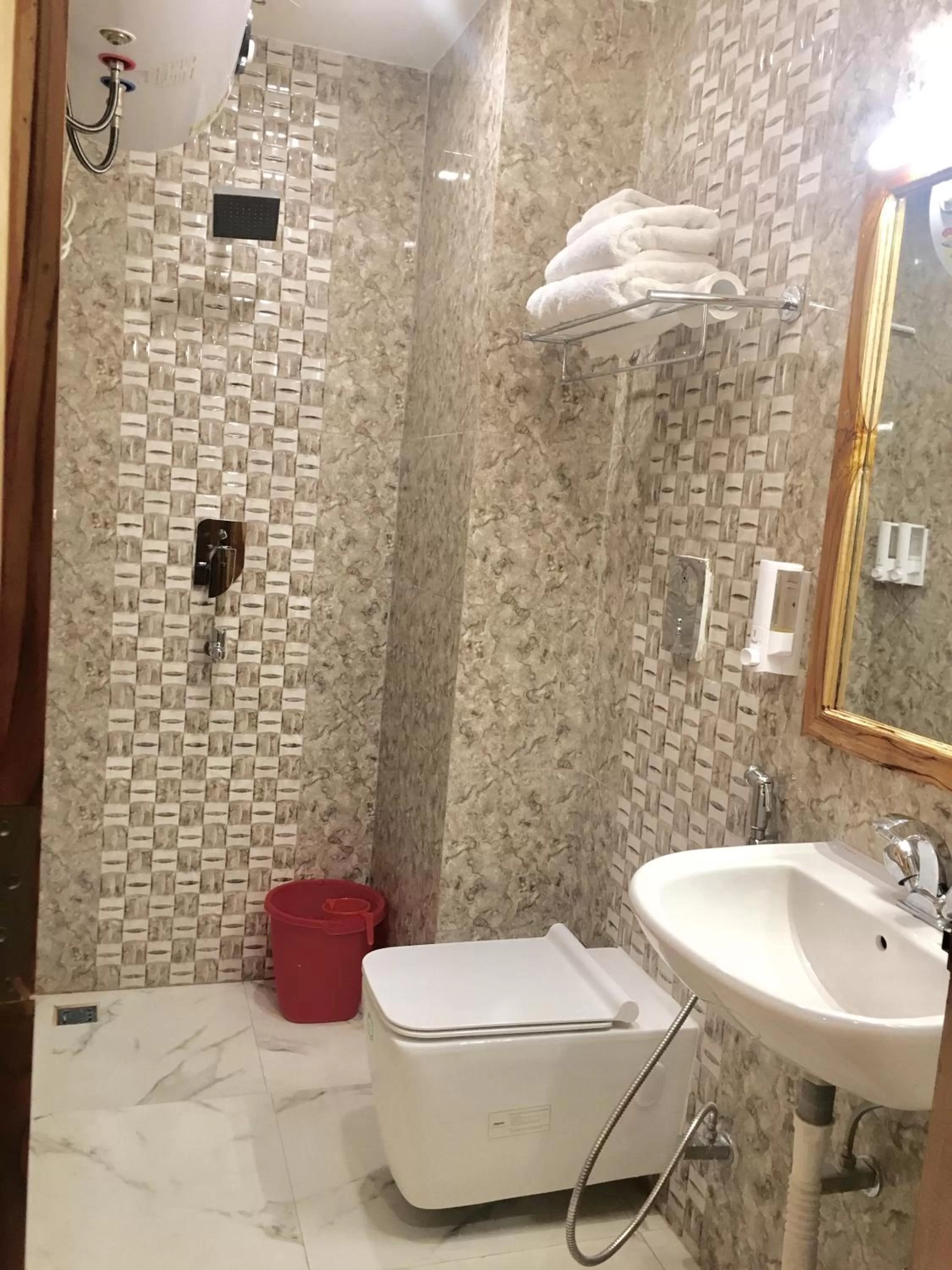 Standard Twin Room - single occupancy in Hotel Khamsum