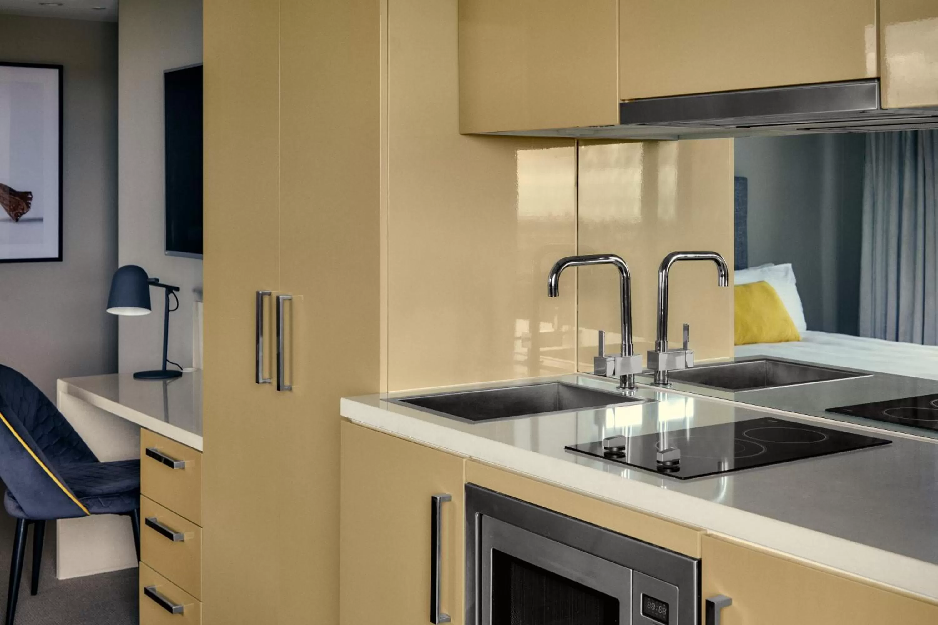 Deluxe Twin Room with Balcony in The Kinson