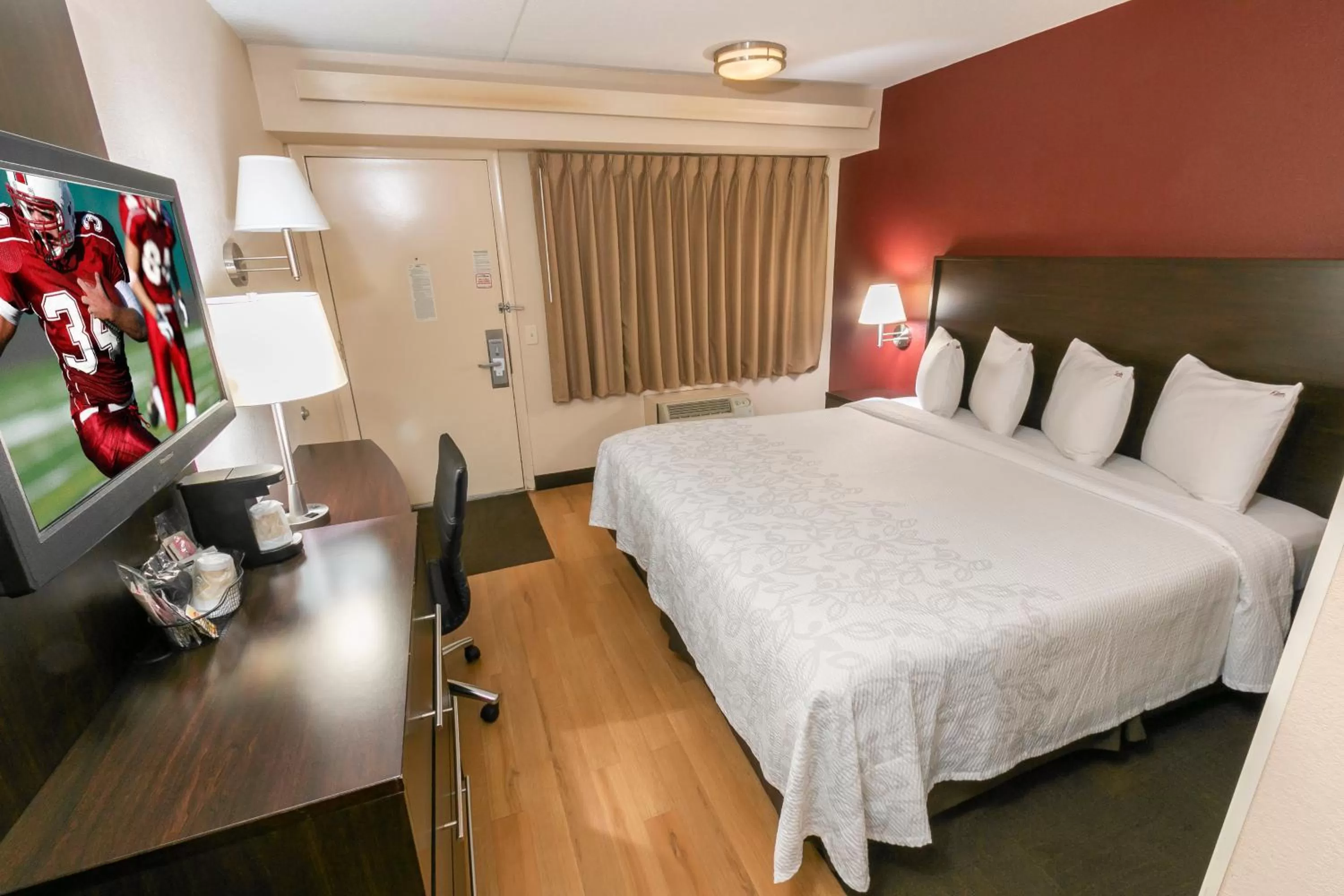Standard King Room Smoke Free in Red Roof Inn PLUS+ University at Buffalo - Amherst