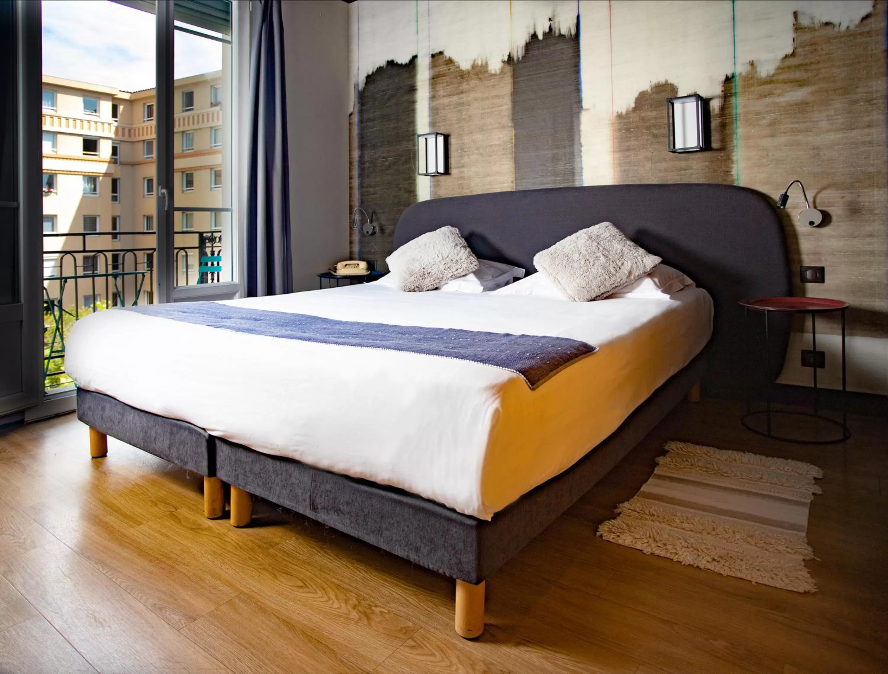 Deluxe Double Room with Balcony in Hotel So’Co by Happyculture