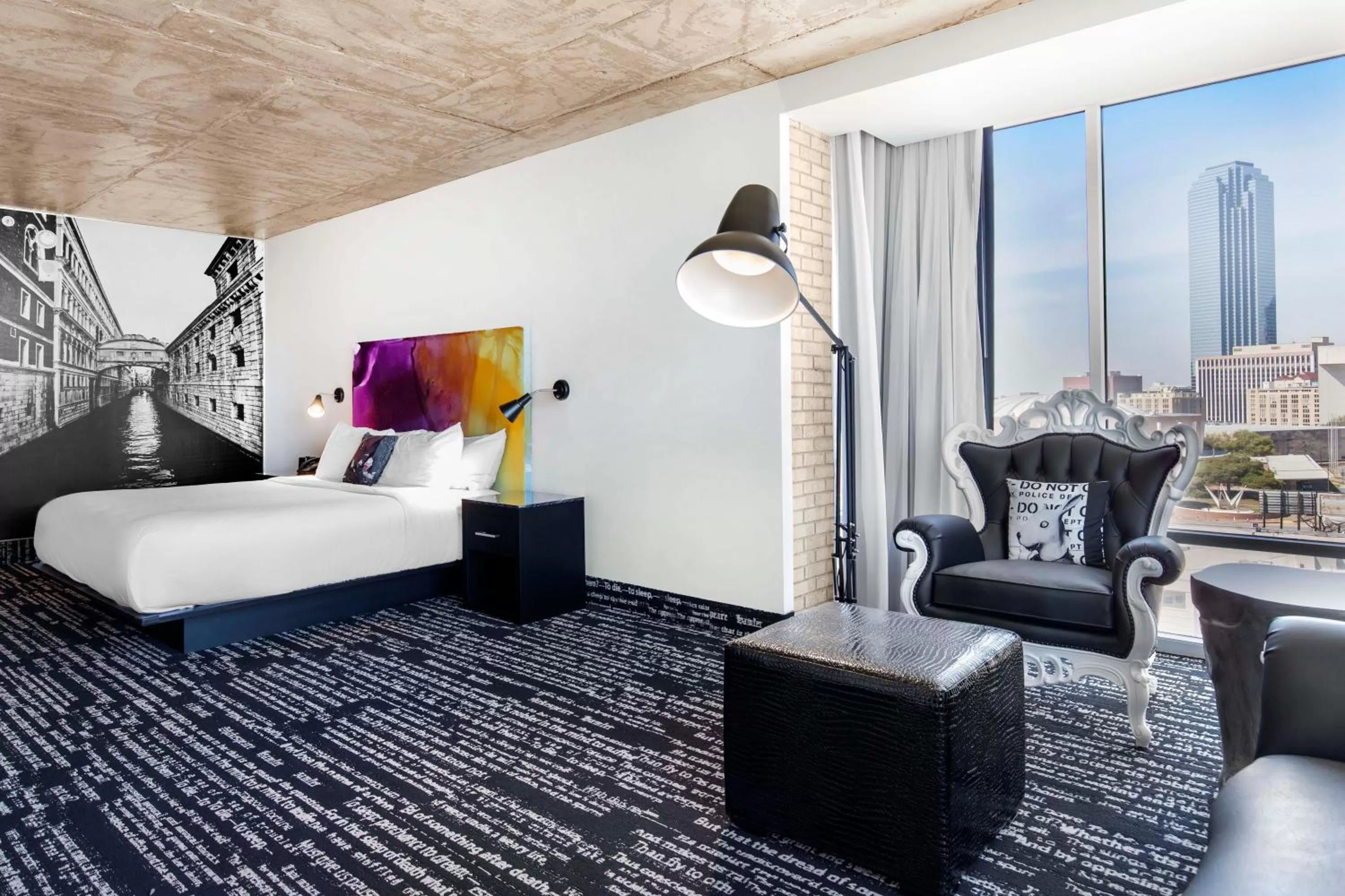 King Suite in Lorenzo Hotel Dallas, Tapestry Collection by Hilton